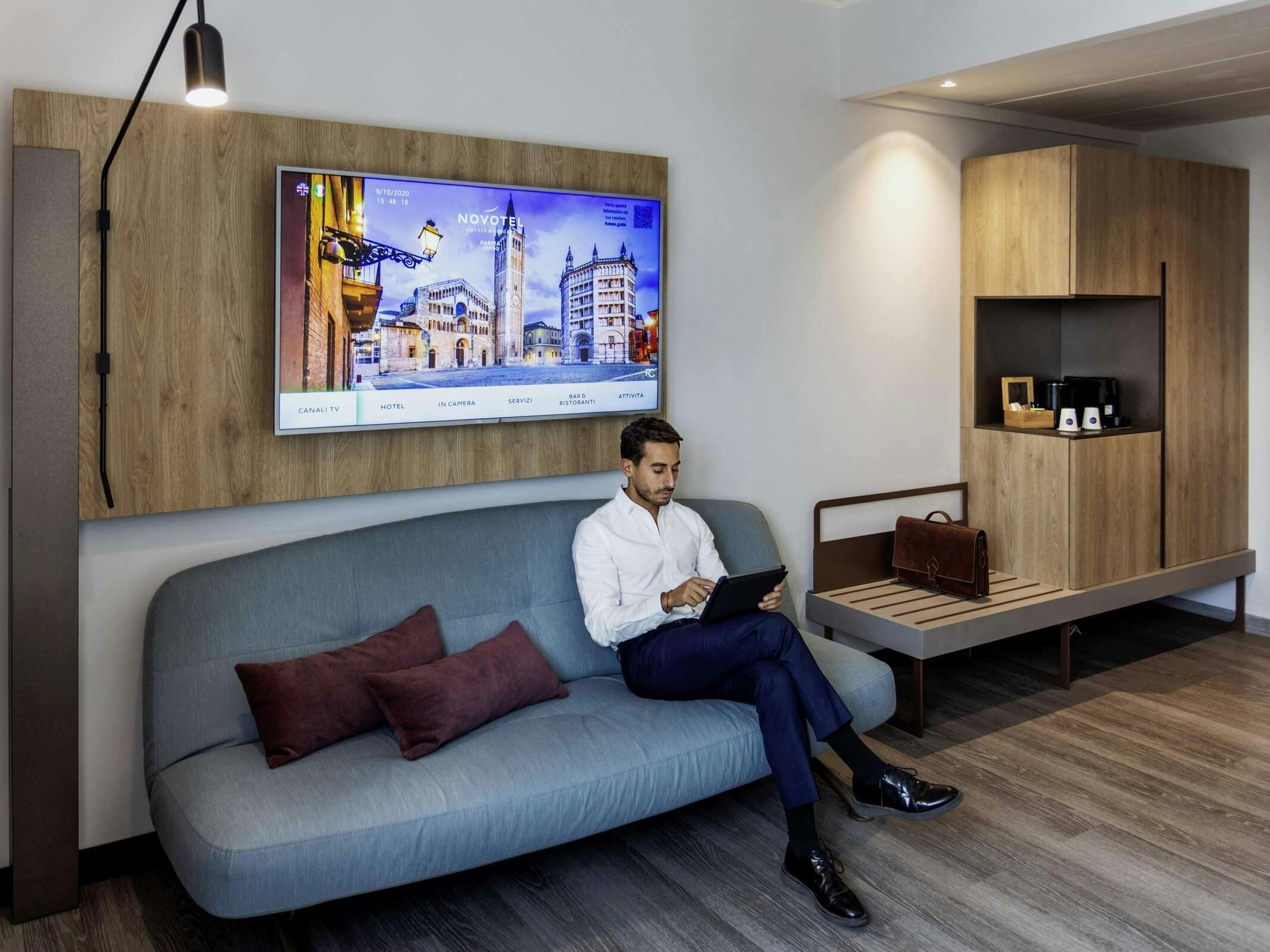 Hotel Novotel Parma Centro photo 4