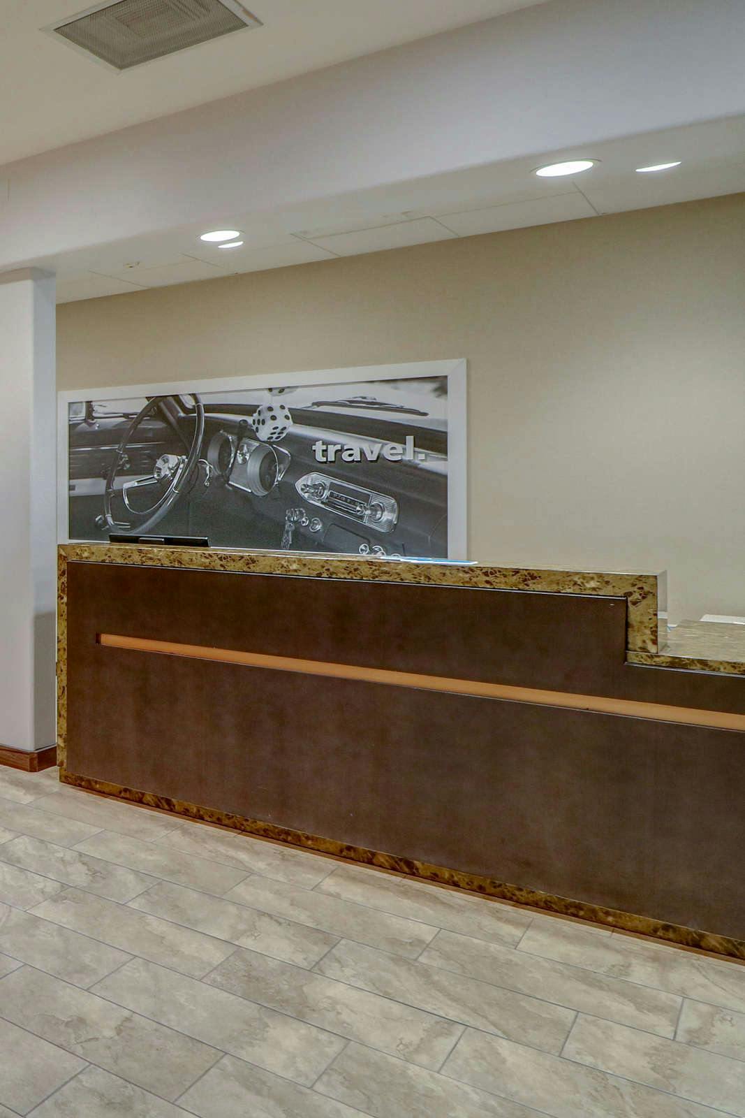 Hotel Hampton Inn Tropicana Las Vegas photo 5