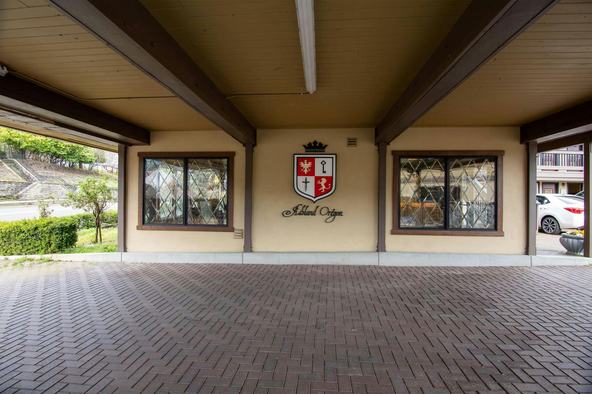 Hotel The Bard's Inn, Bw Signature Collection By Best Western photo 5