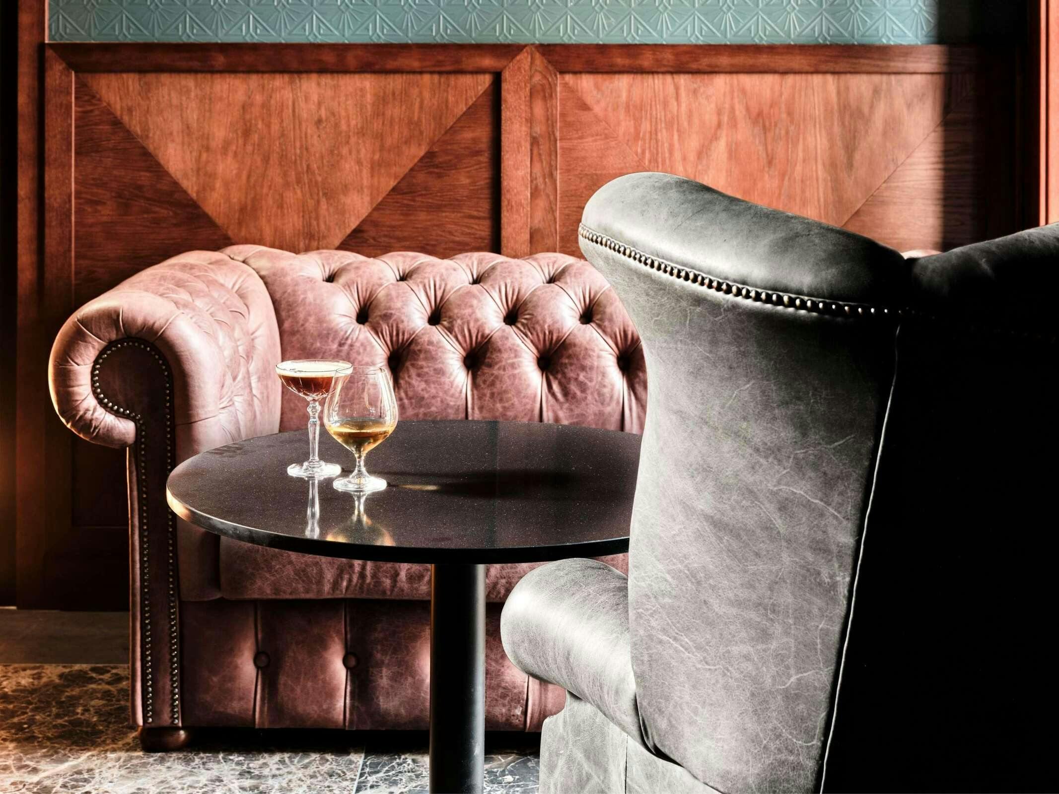 The Crown Krakow Handwritten Collection