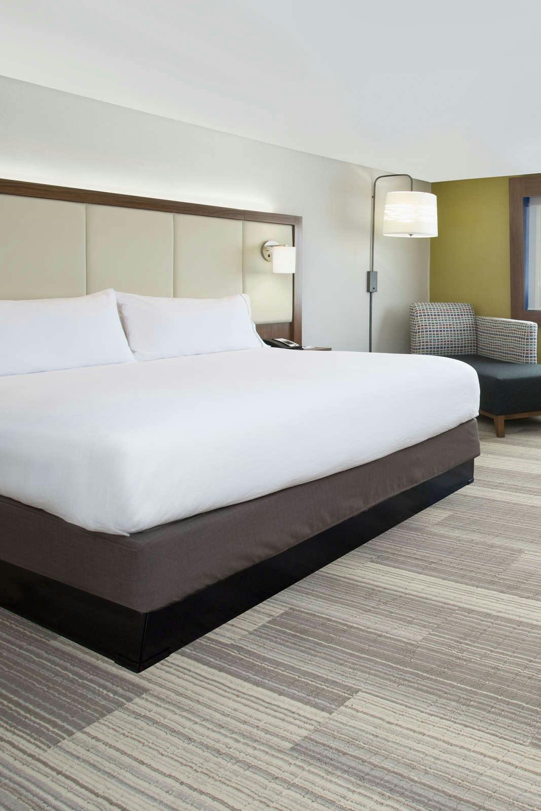 Hotel Holiday Inn Express Grand Island photo 1