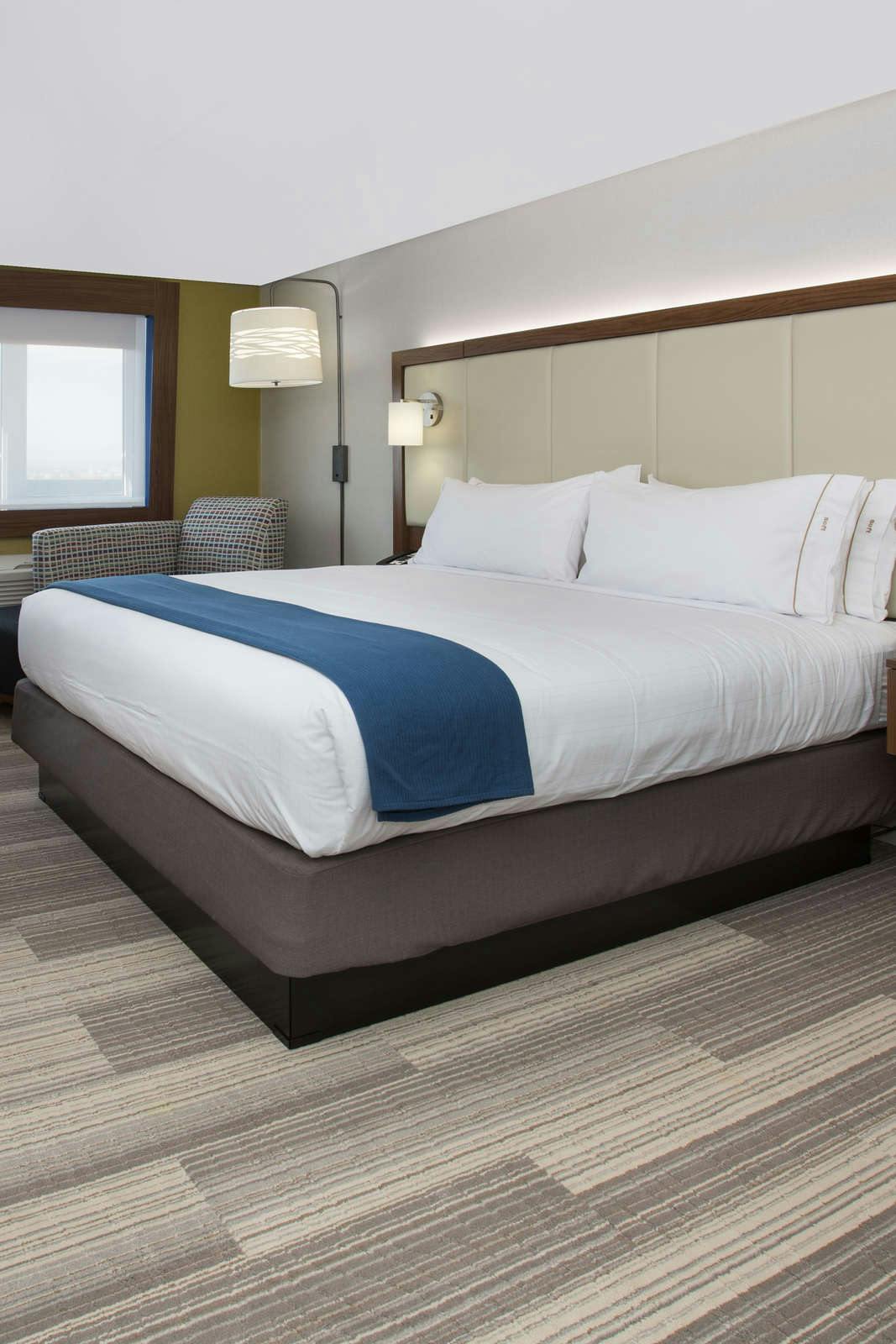 Hotel Holiday Inn Express Grand Island photo 2