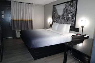 Hotel Super 8 Savannah photo 3