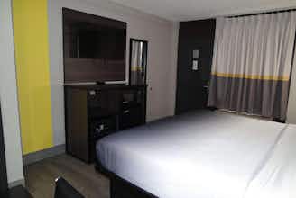 Hotel Super 8 Savannah photo 5