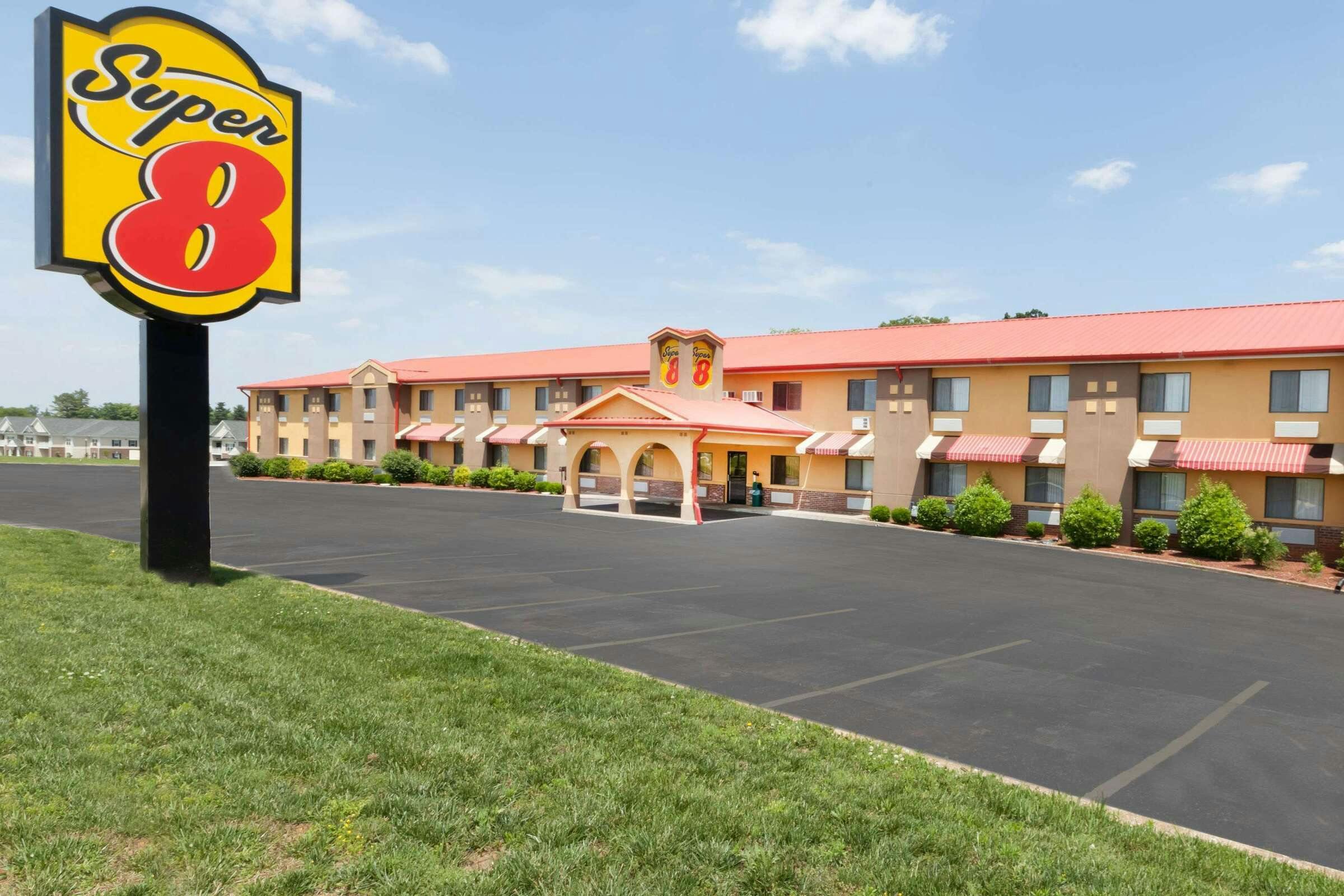 Super 8 Bowling Green KY