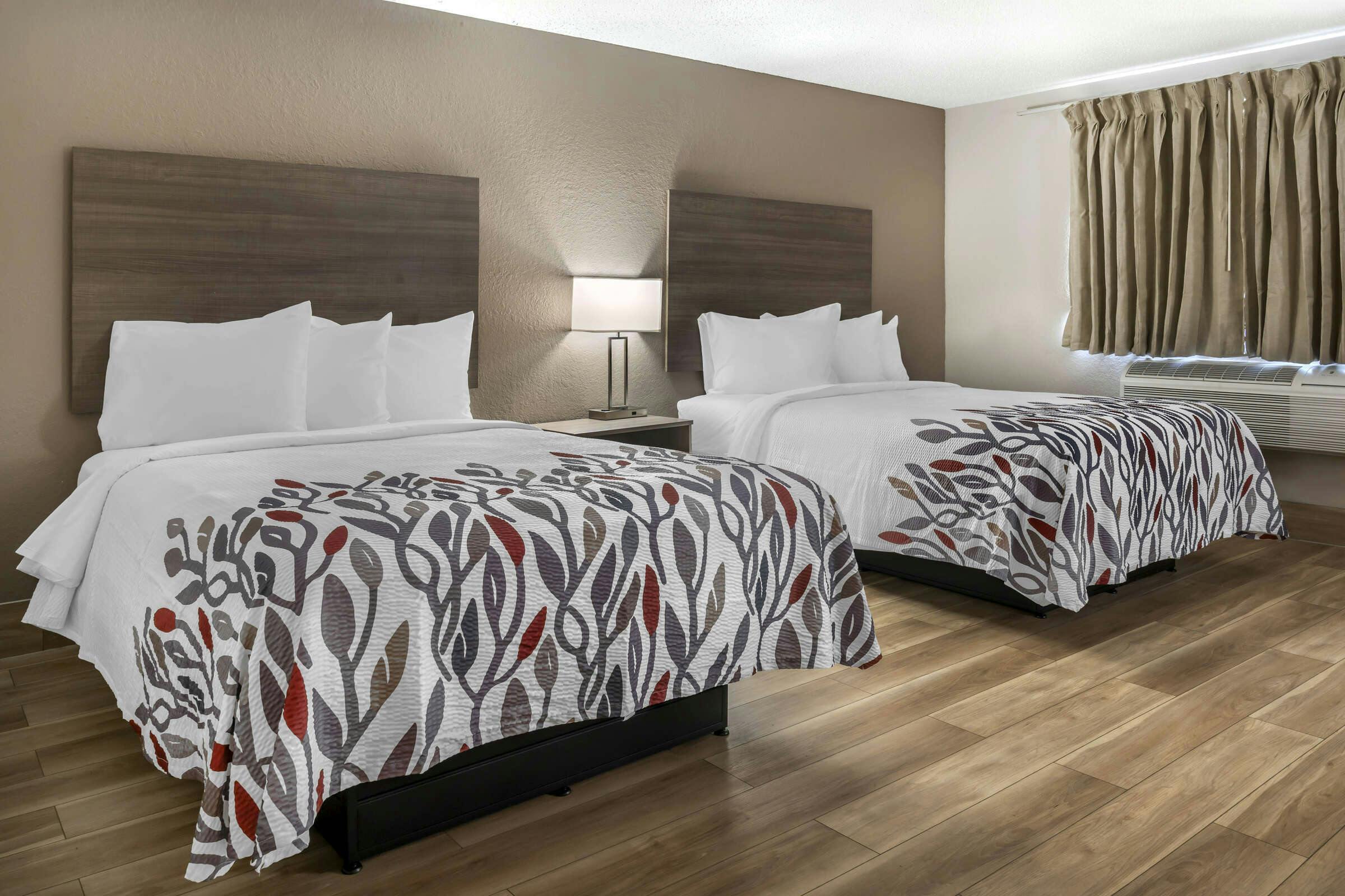 Hotel Red Roof Inn Queensbury photo 4