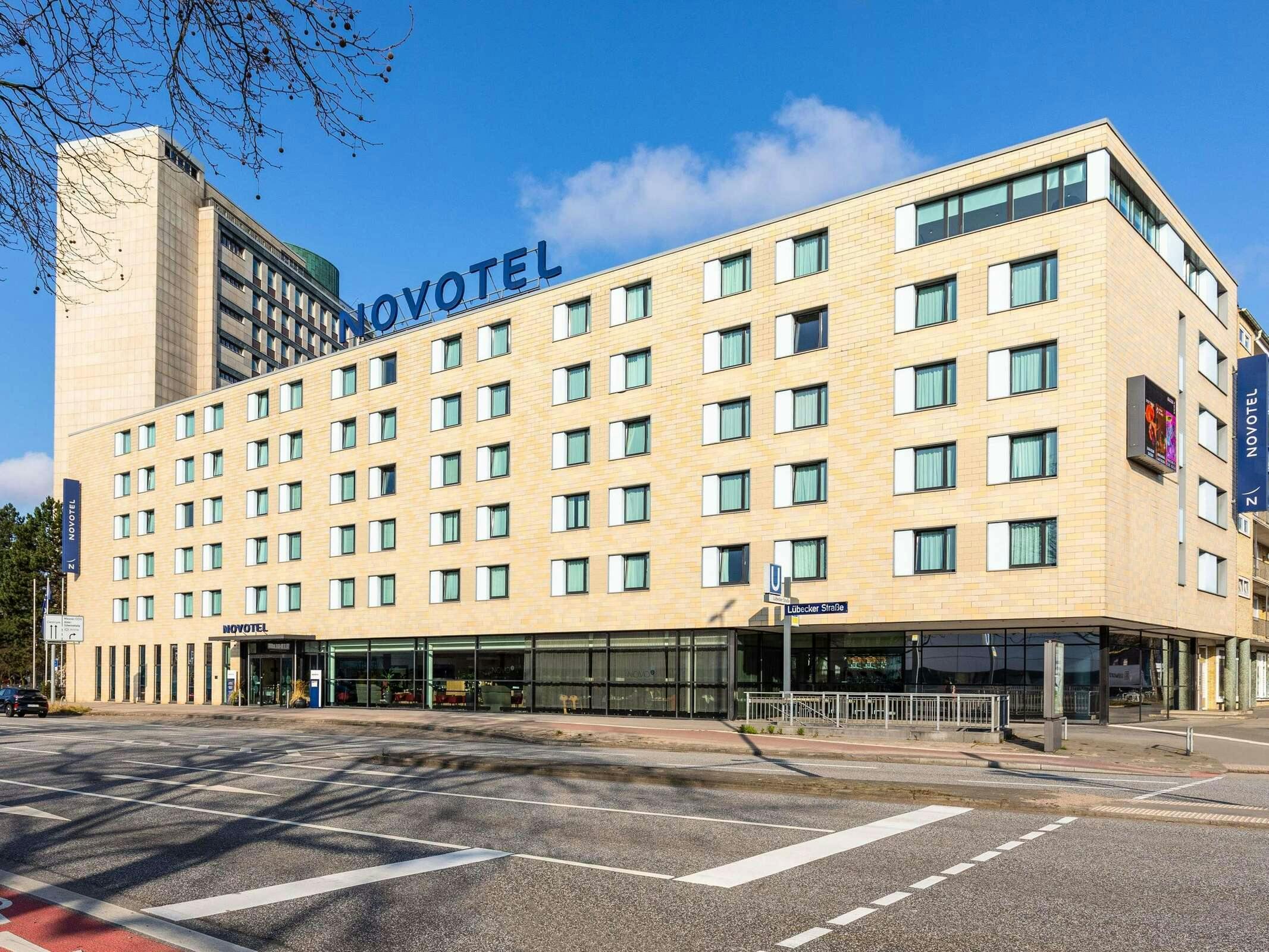 Hotel Novotel Hamburg City Alster photo 5