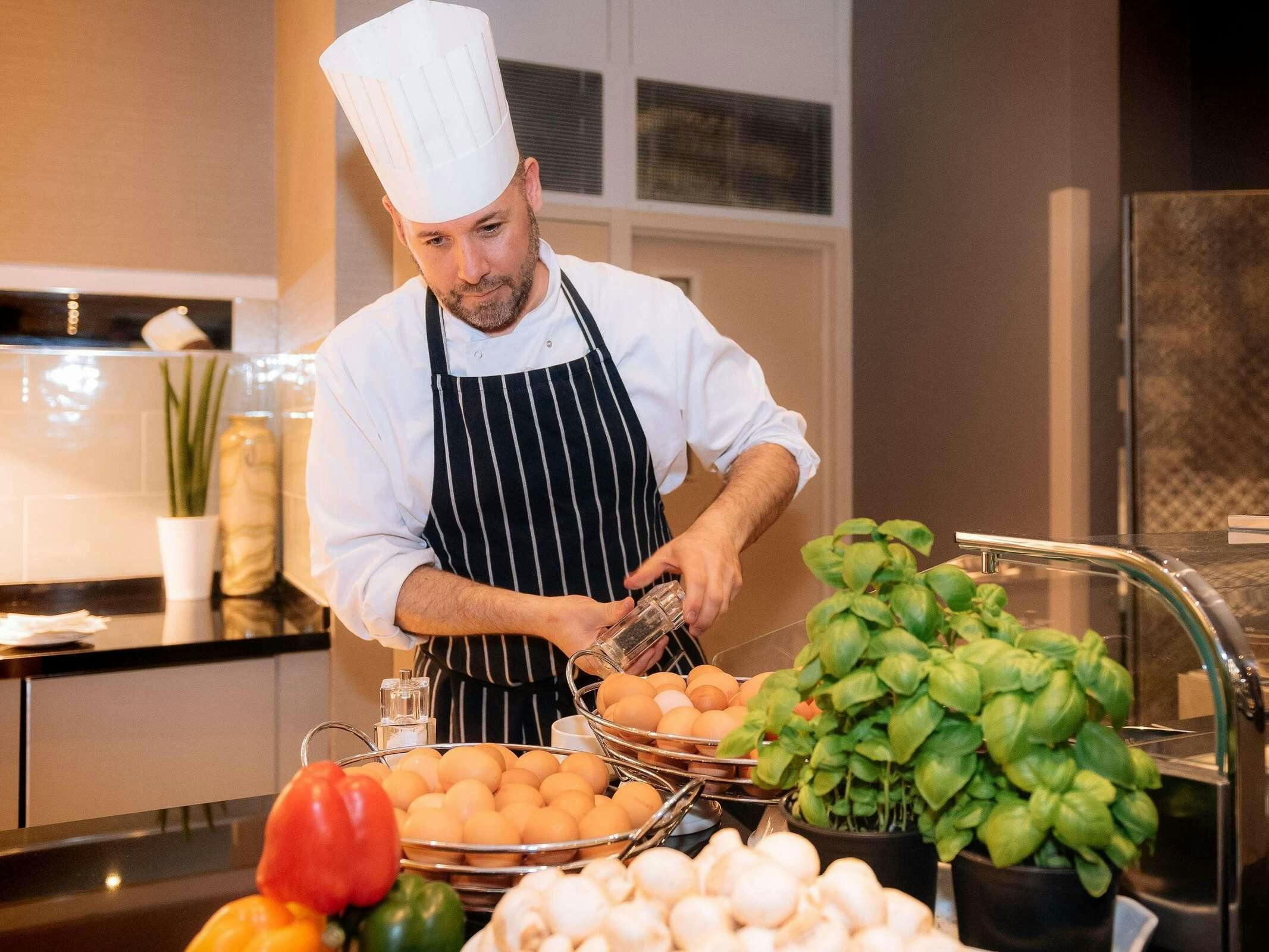 Hotel Sofitel London Gatwick photo 2