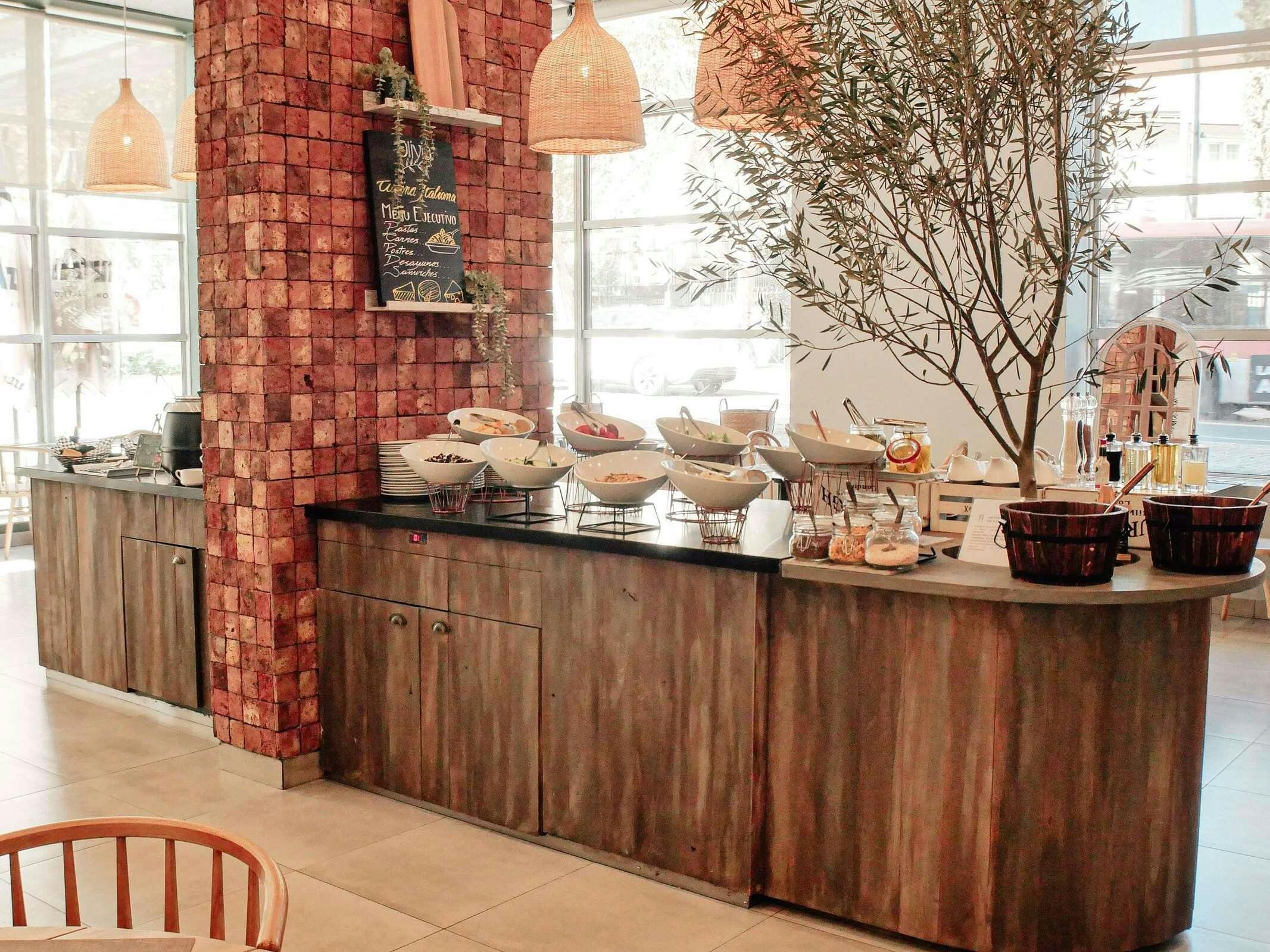 Hotel Ibis Santiago Providencia photo 2