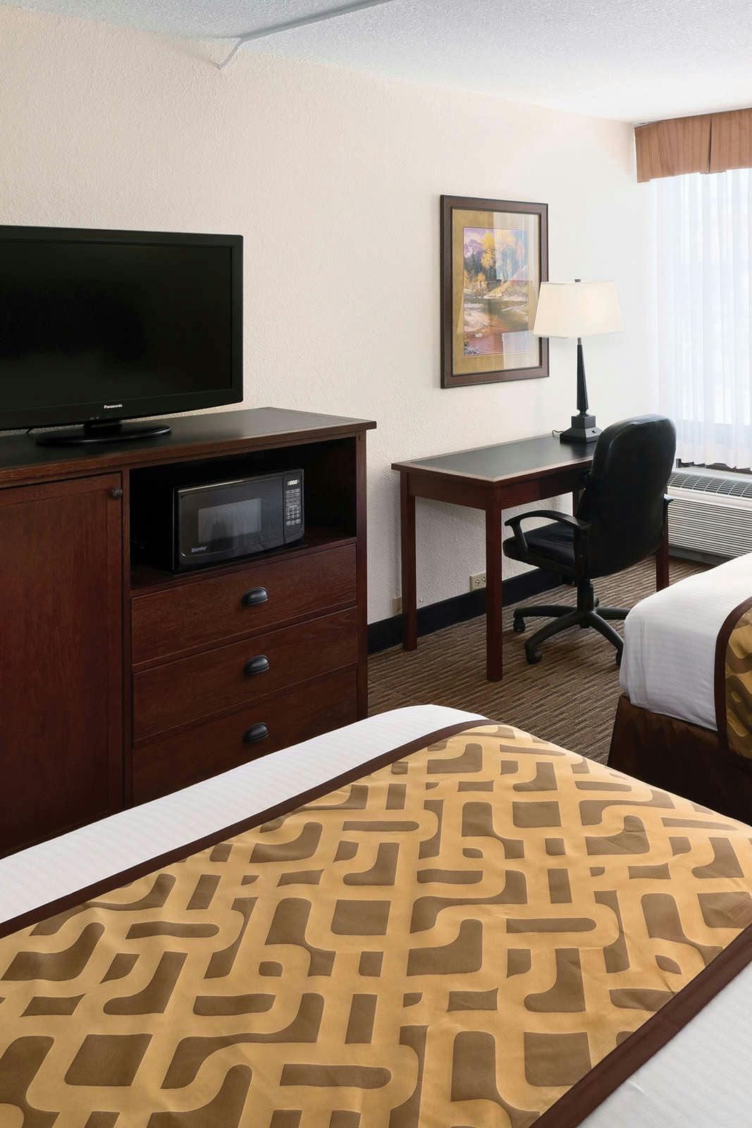 Hotel Ramkota Hotel & Conference Center photo 2