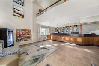 Hotel Best Western Plus Northwoods Inn photo 1