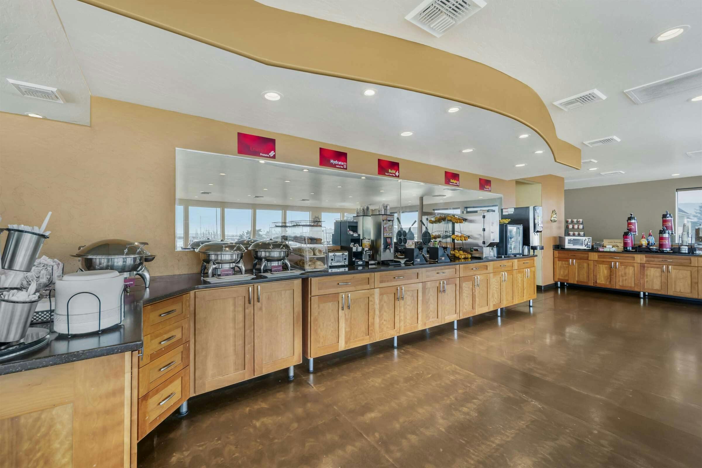 Hotel Best Western Plus Northwoods Inn photo 4