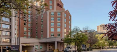 Hampton Inn Suites Reagan National Airport
