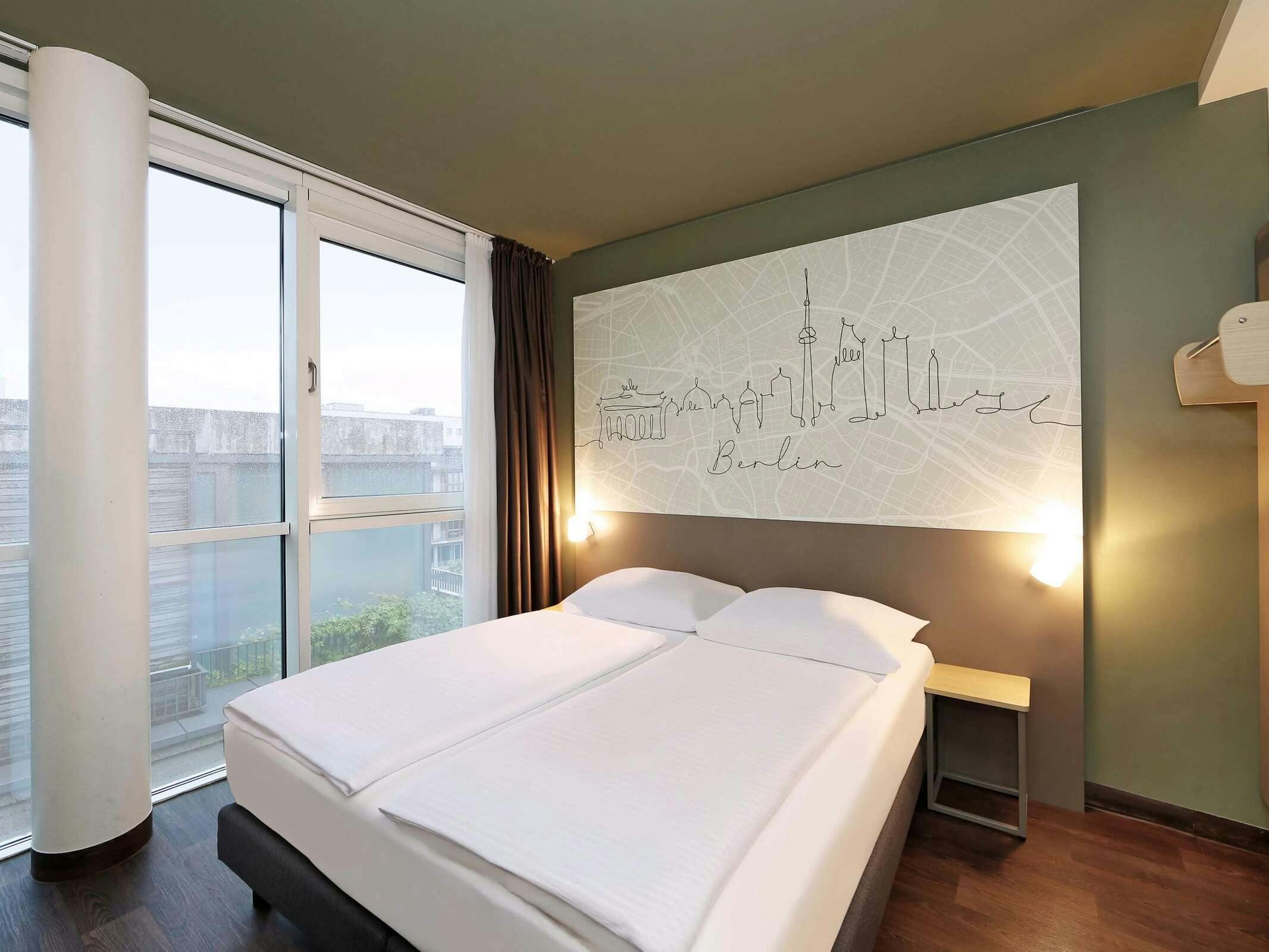 Hotel B&B HOTEL Berlin-Mitte photo 5