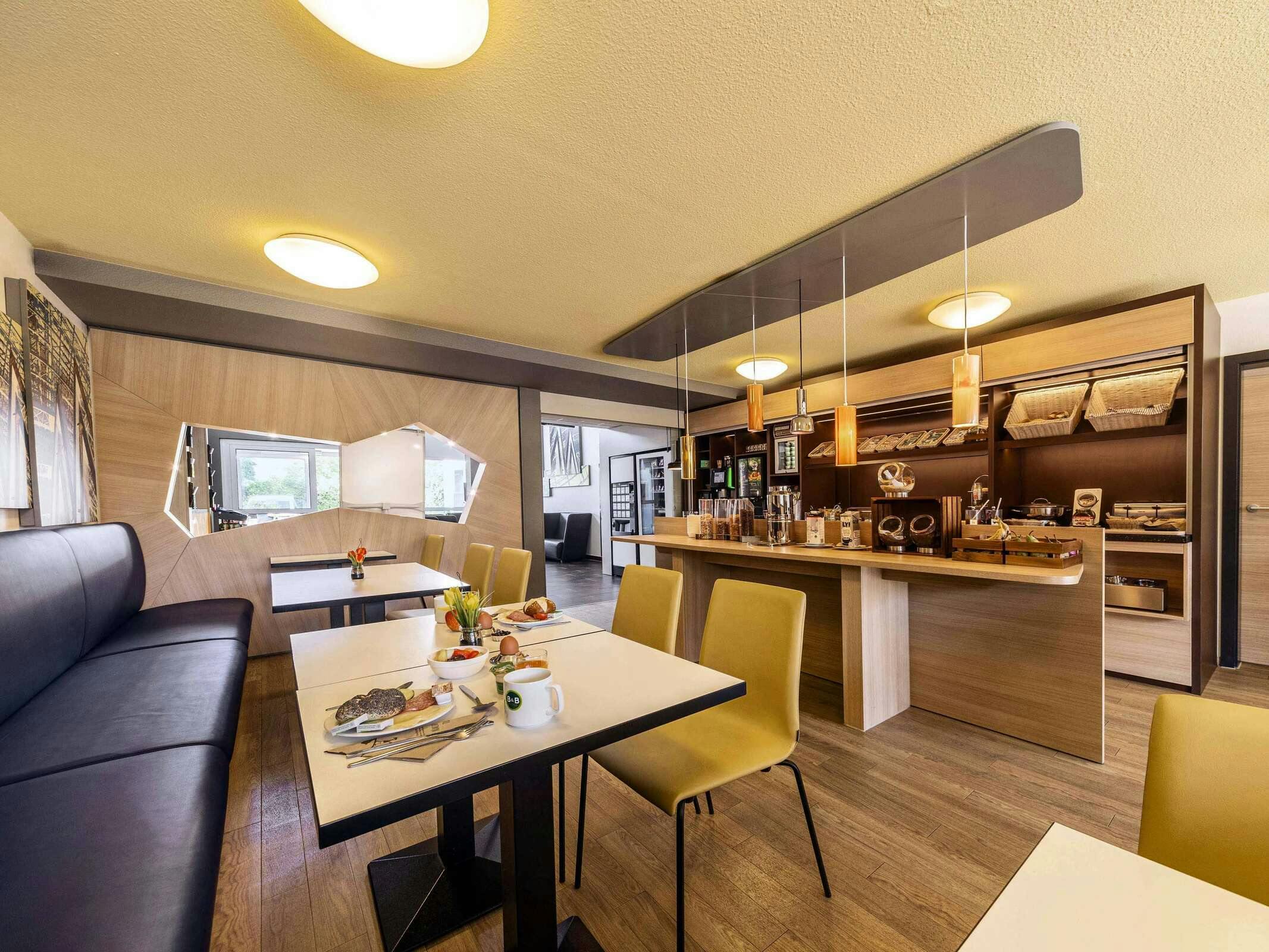 Hotel B&B HOTEL Leipzig-Nord photo 2