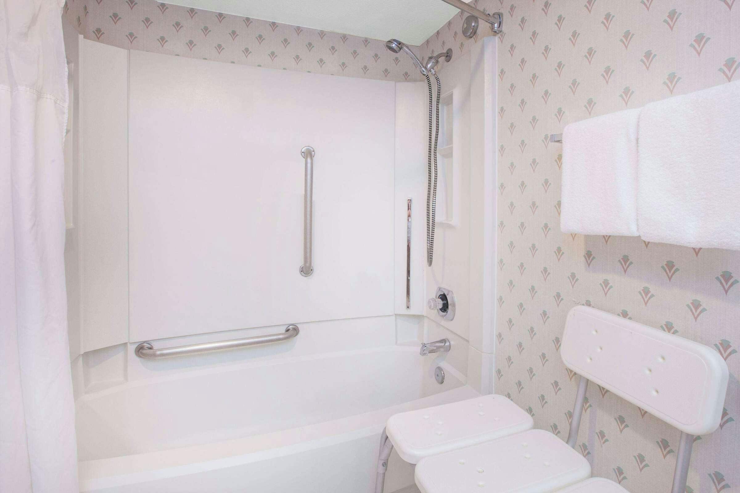 Hotel Days Inn Sherman photo 5