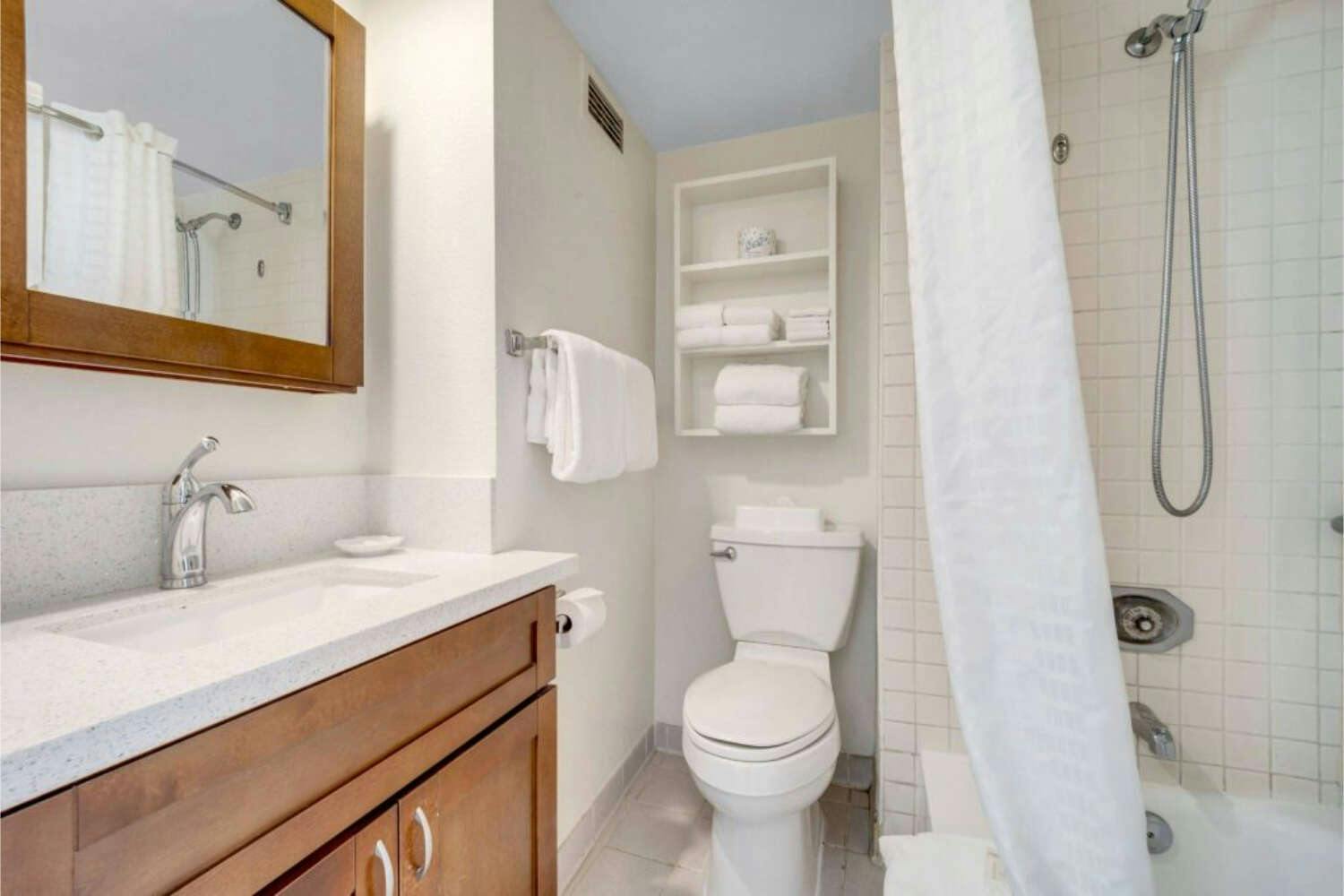 Hotel The Imperial Hawaii Resort photo 5