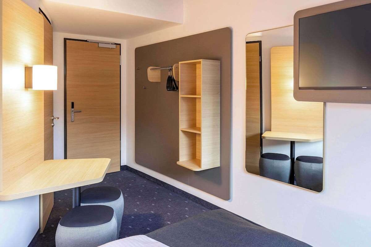 Hotel B&B HOTEL Linz City-Ost photo 4