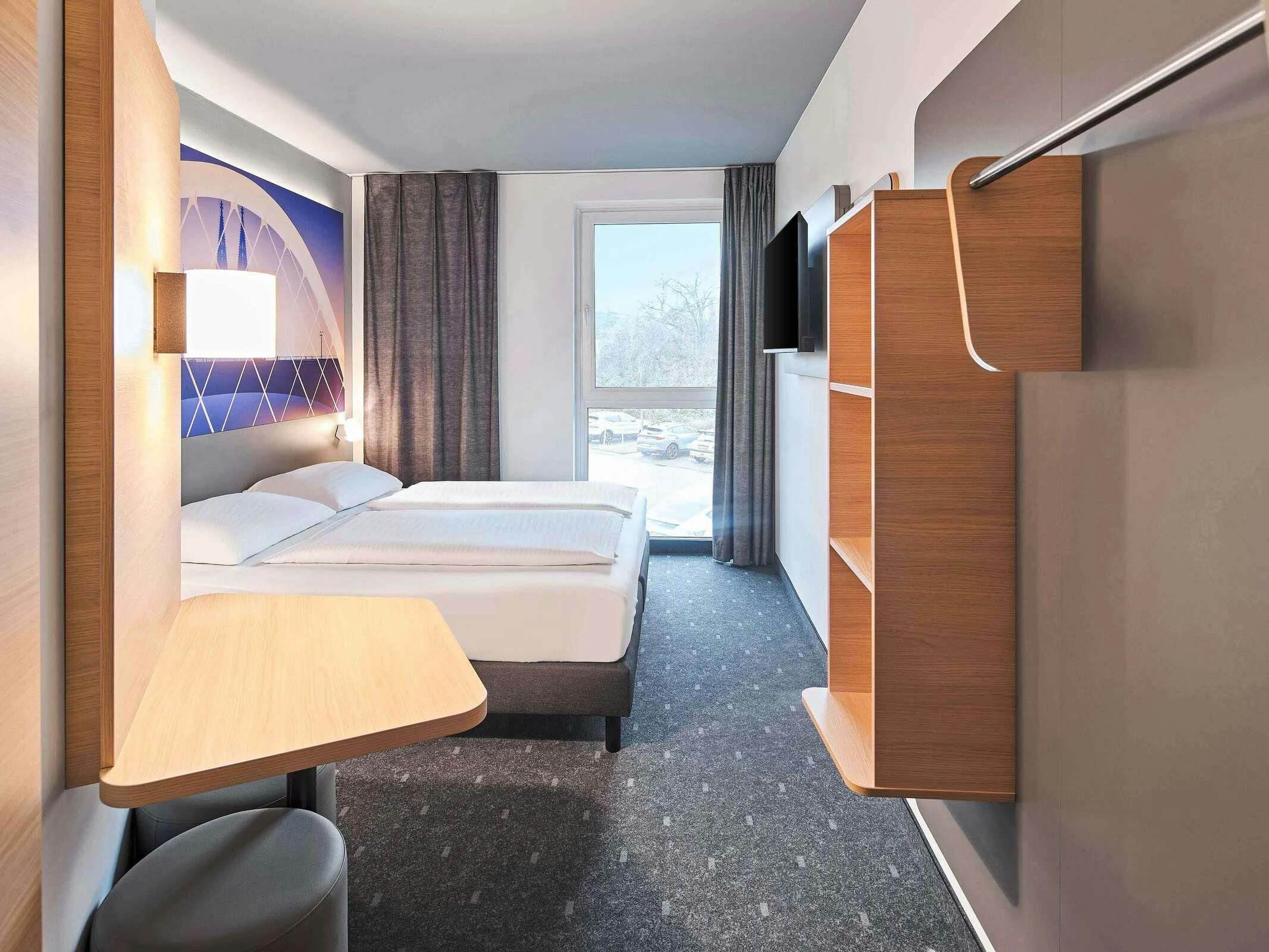 Hotel B&B HOTEL Köln-Messe photo 3