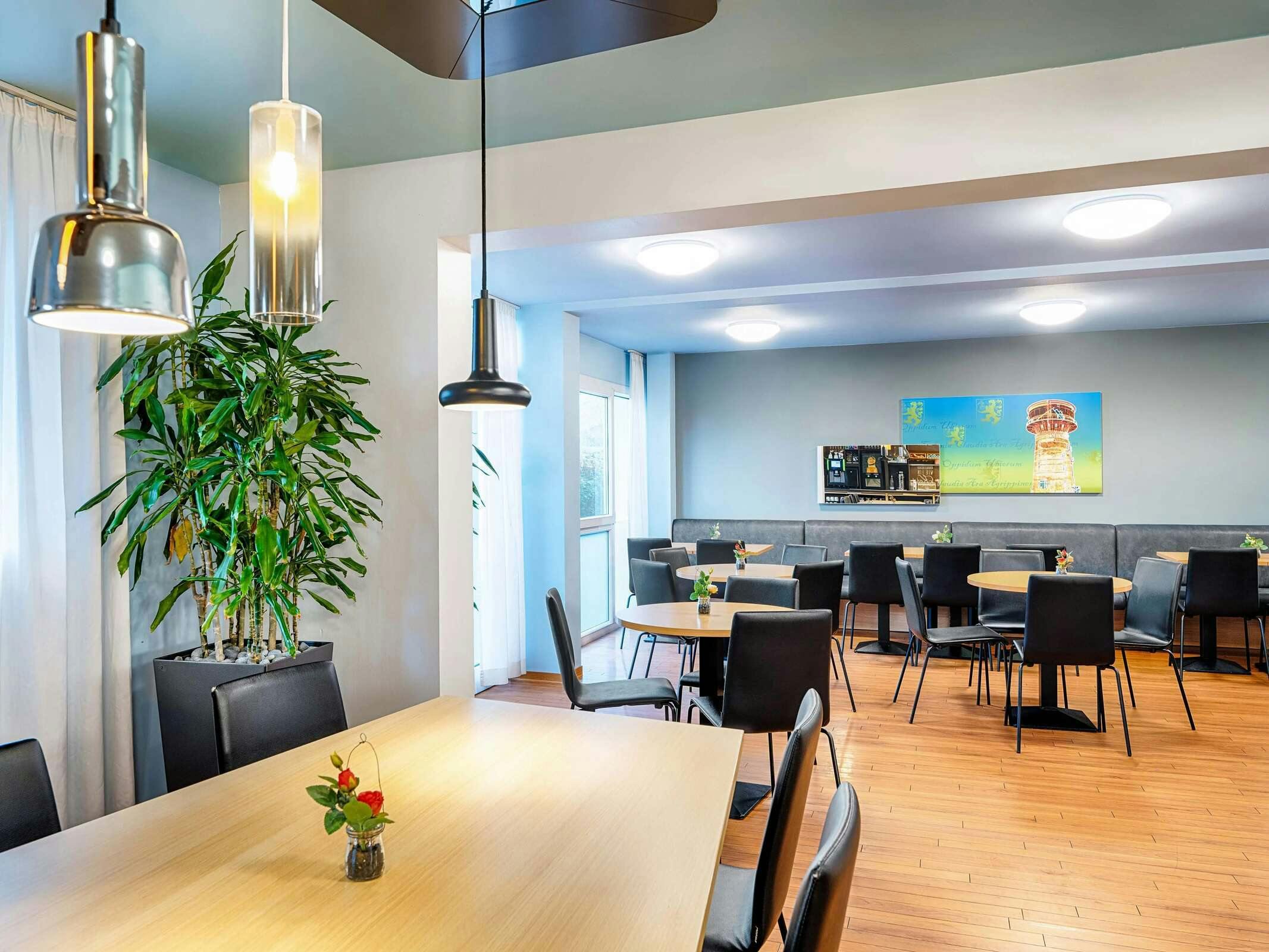 Hotel B&B HOTEL Köln-Frechen photo 1