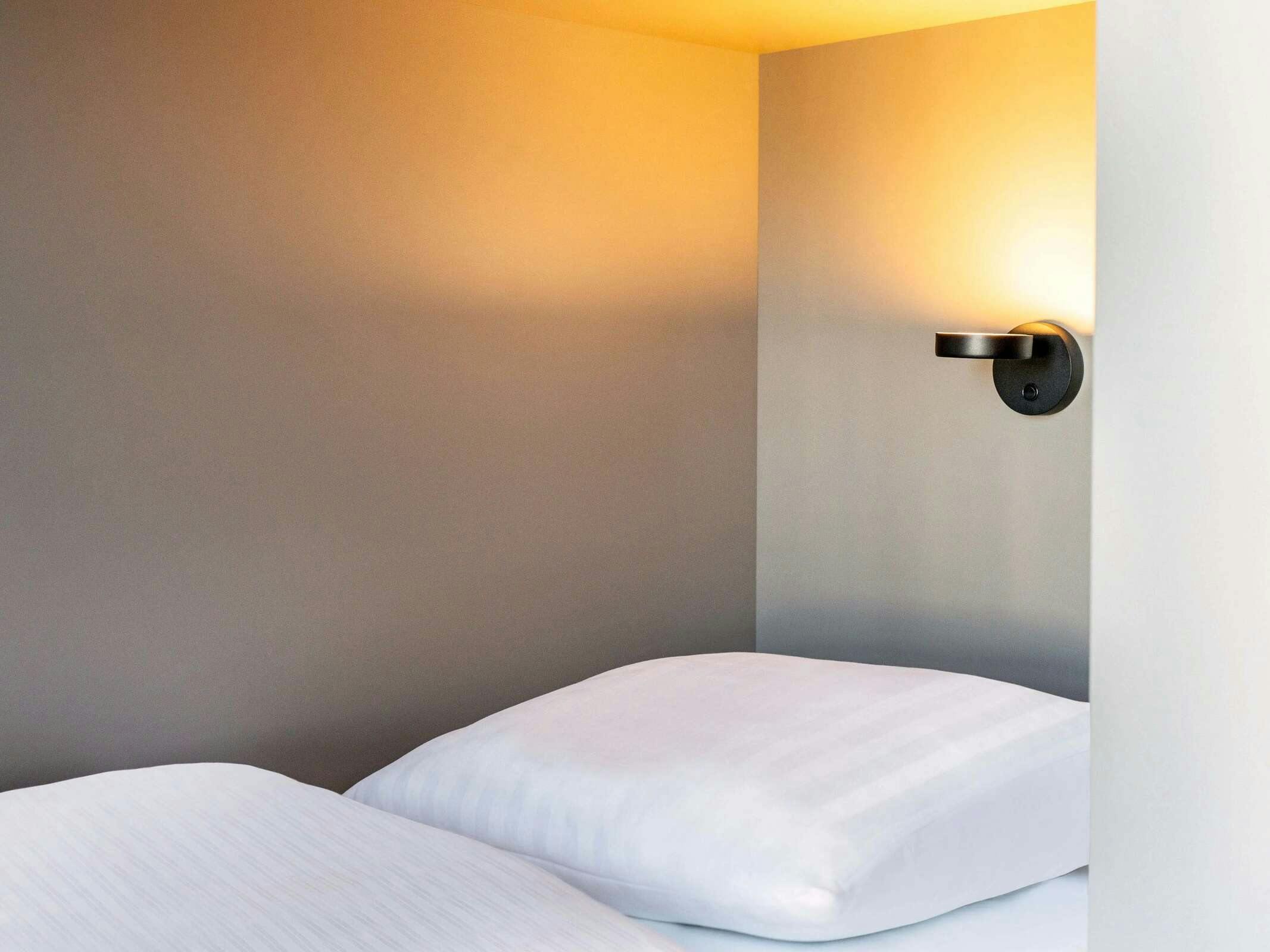 Hotel B&B HOTEL Hamburg-Nord photo 5