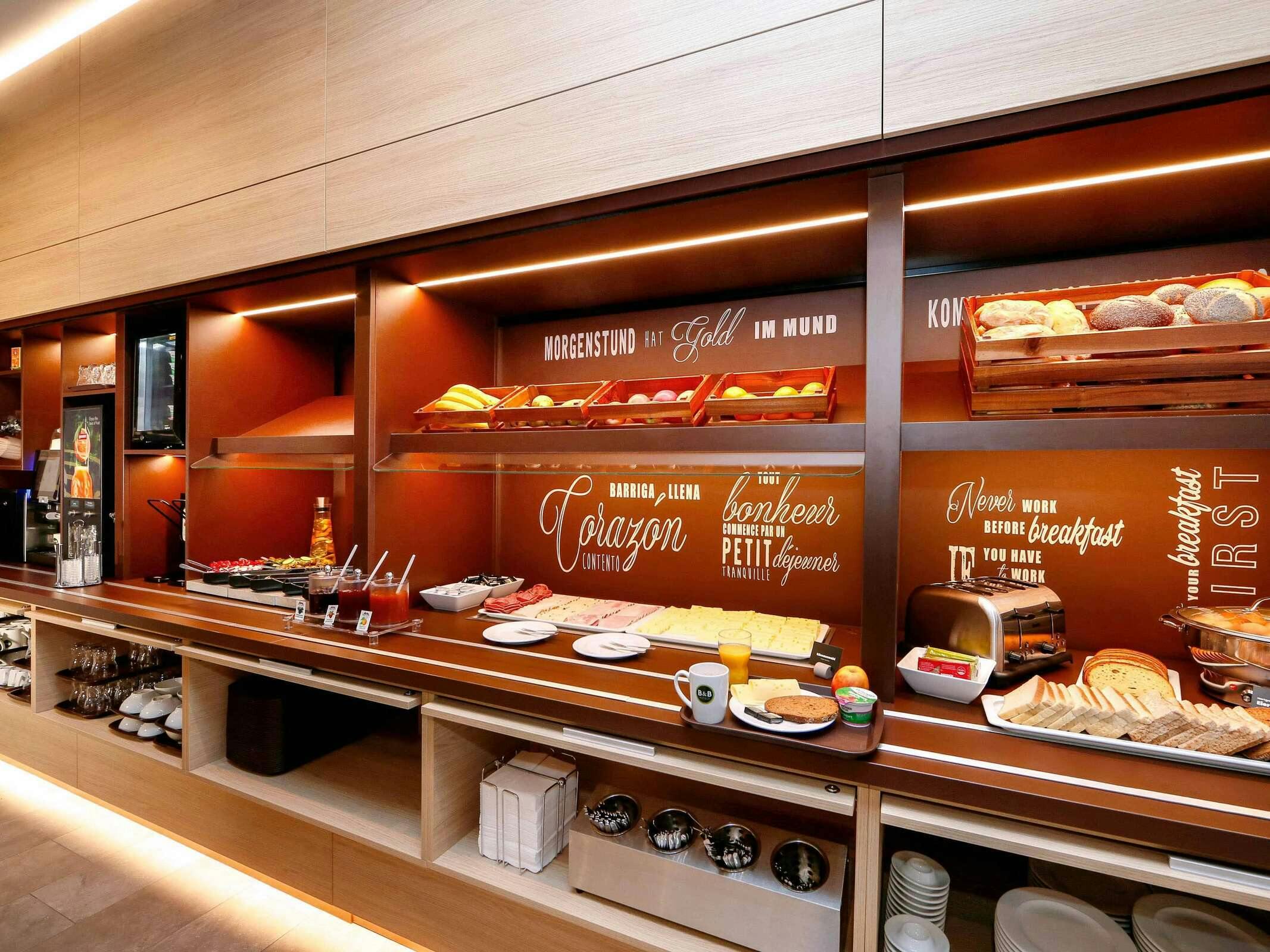 Hotel B&B HOTEL Düsseldorf City-Süd photo 1