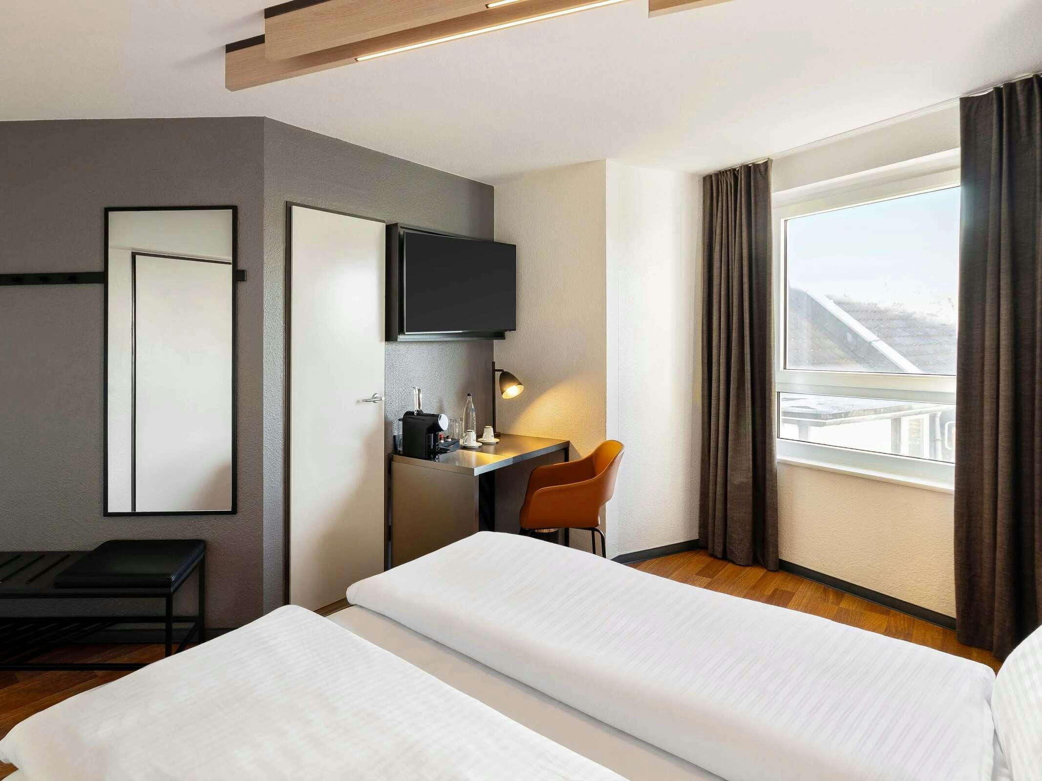 Hotel B&B HOTEL Düsseldorf-Hbf photo 4