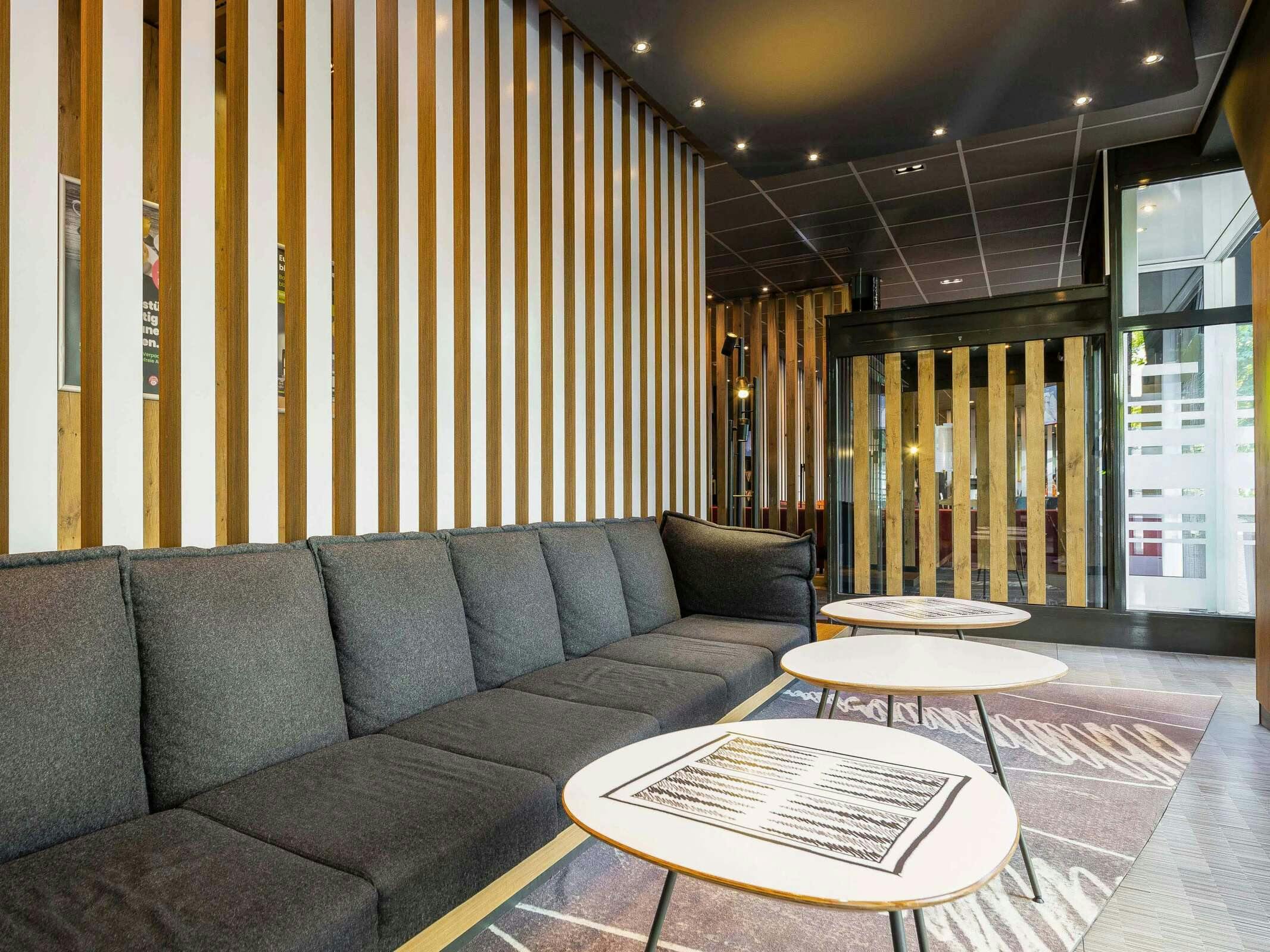 Hotel B&B HOTEL Düsseldorf-Hbf photo 1