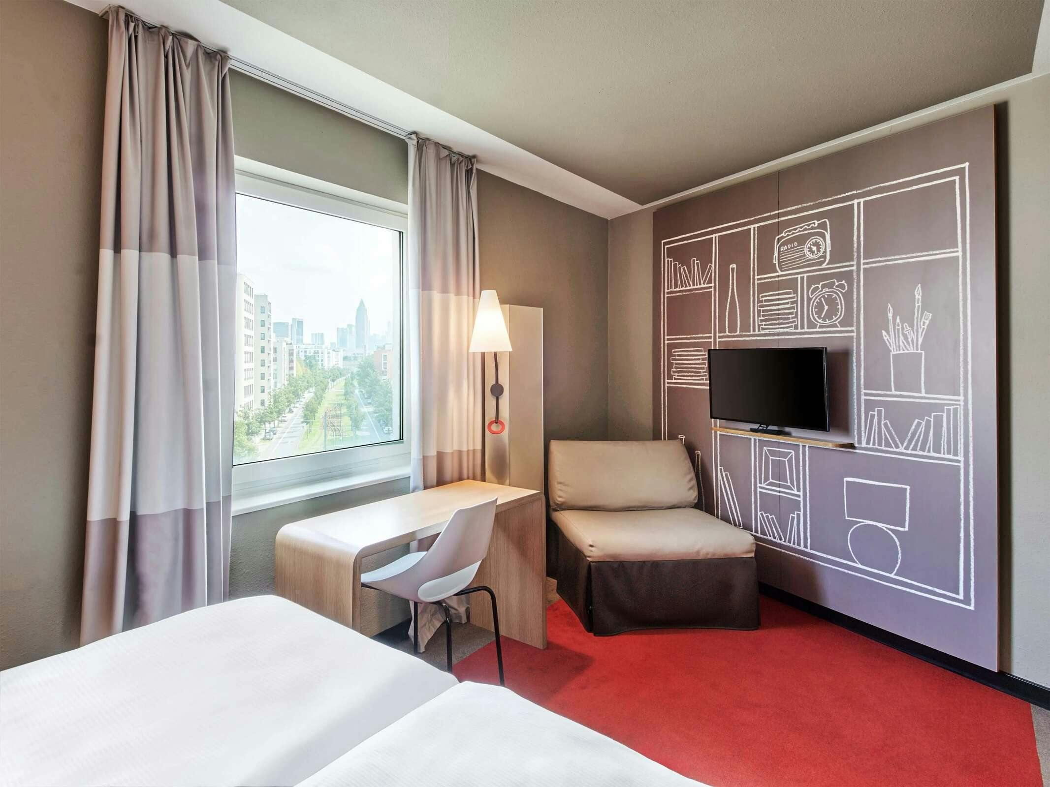 Hotel B&B HOTEL Frankfurt-Messe photo 4