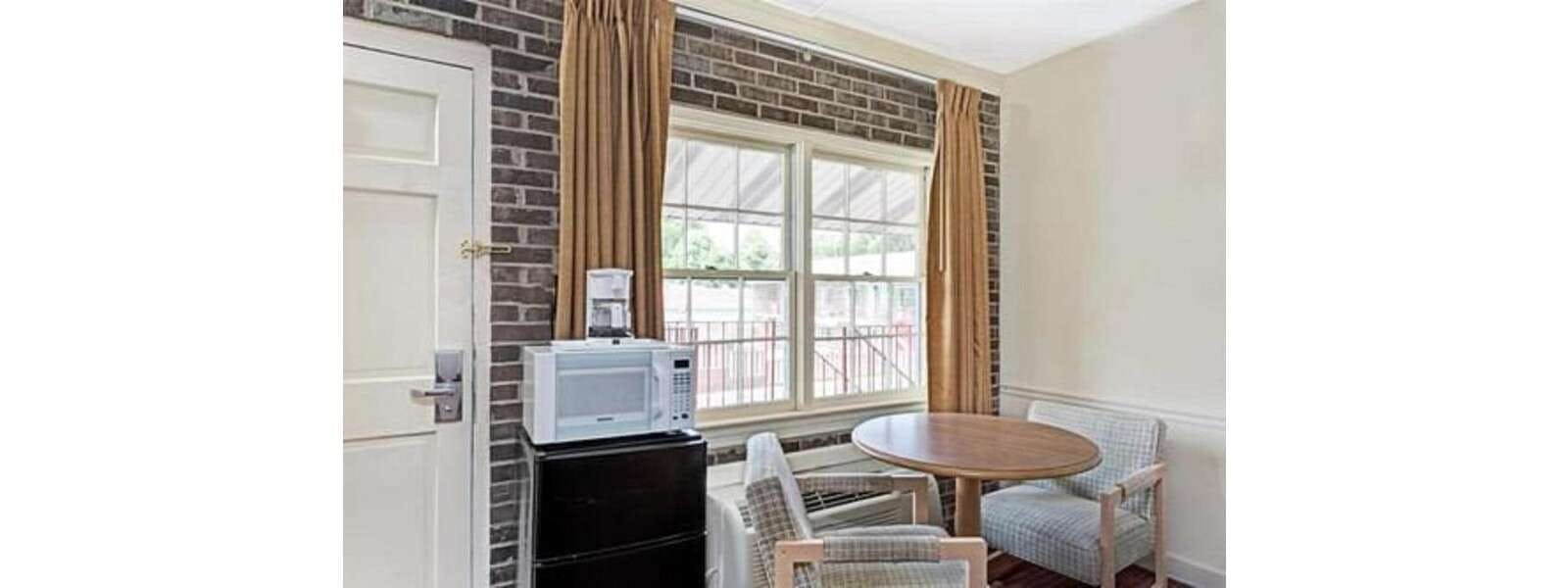 Hotel Capt. John Smith Inn photo 4