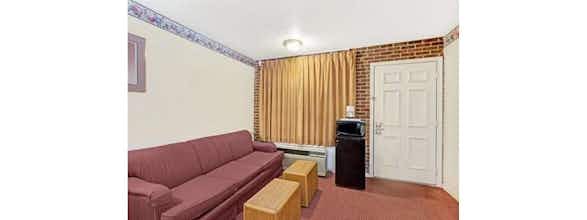 Hotel Capt. John Smith Inn photo 3