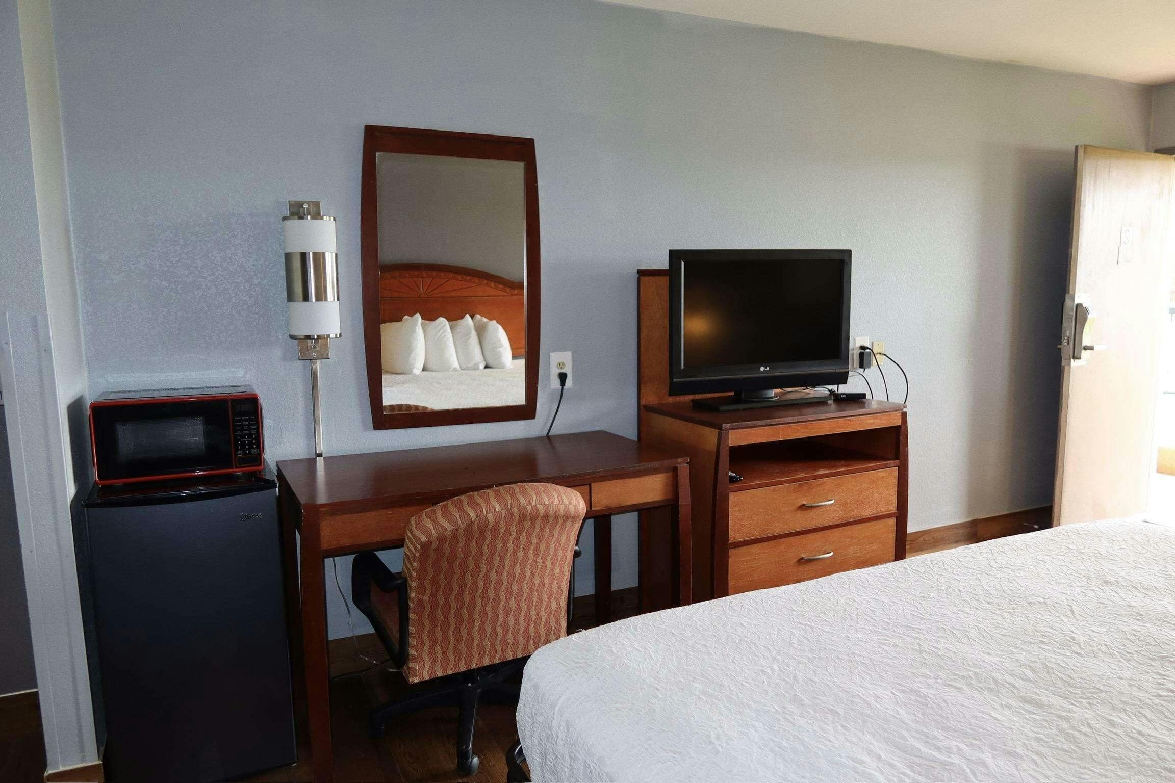 Hotel Americas Best Value Inn & Suites Yukon Oklahoma City photo 2