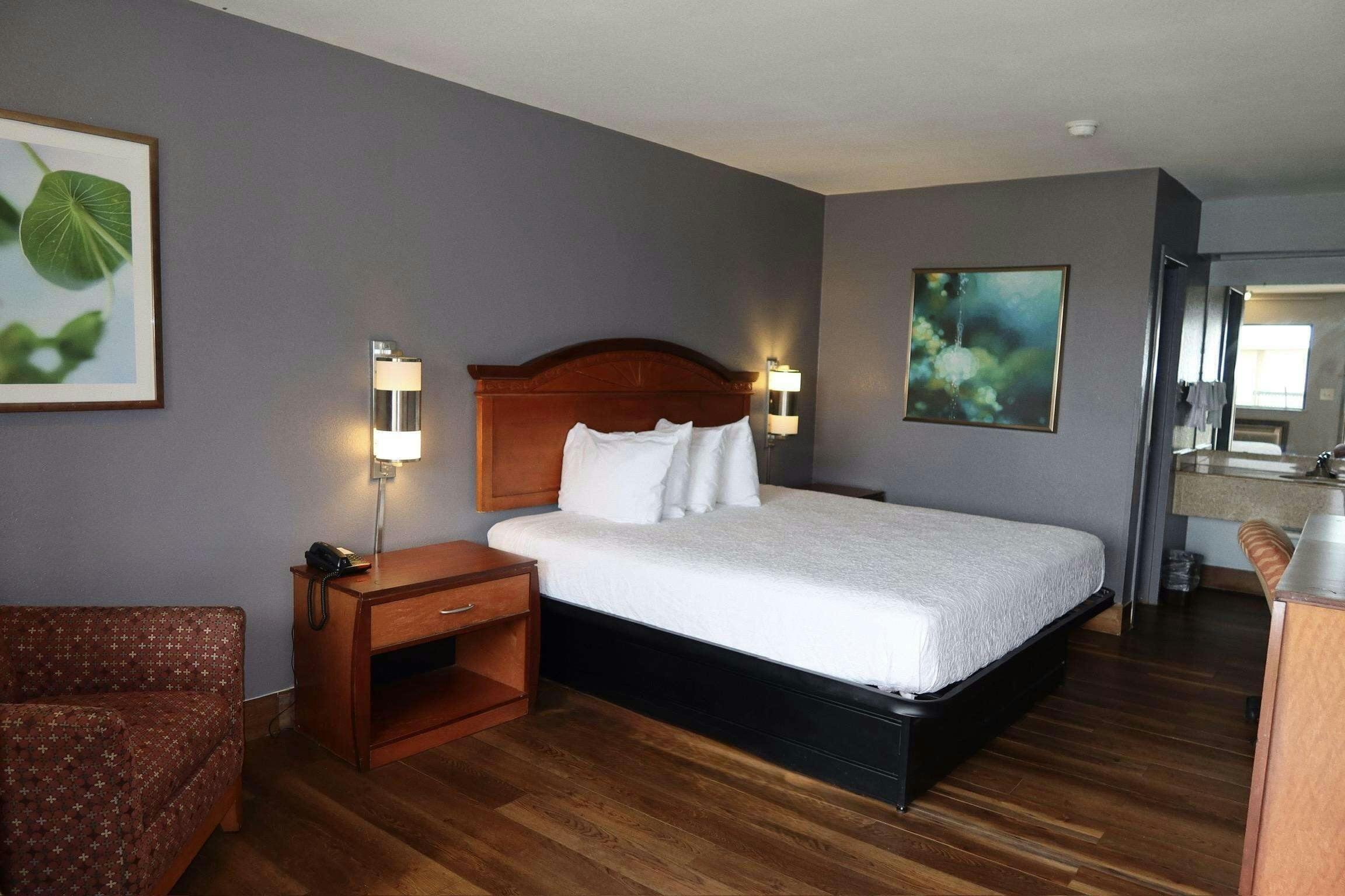 Hotel Americas Best Value Inn & Suites Yukon Oklahoma City photo 3