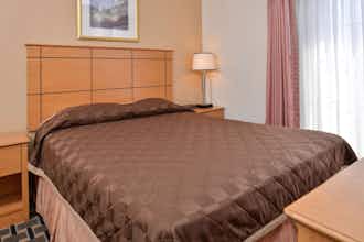 Hotel Americas Best Value Inn & Suites St. Cloud photo 2