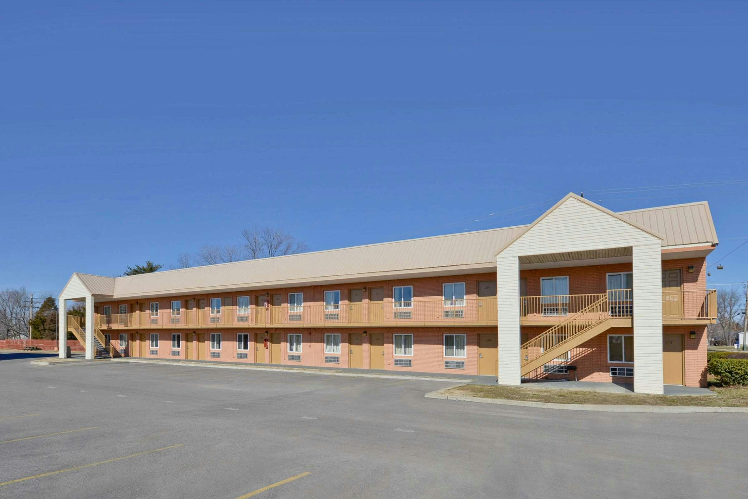 Hotel Americas Best Value Inn Marion, IL photo 1