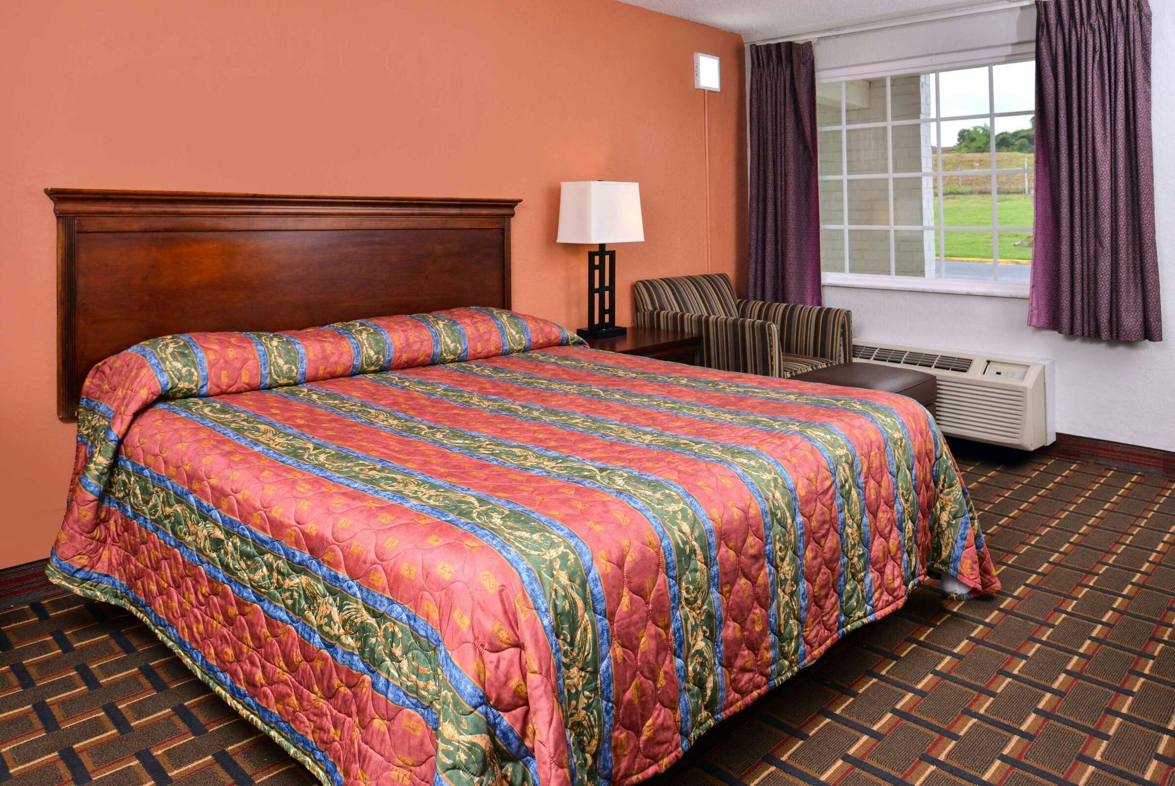 Hotel Americas Best Value Inn Richmond South photo 5