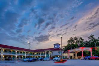 Hotel Americas Best Value Inn & Suites IAH Airport North photo 1