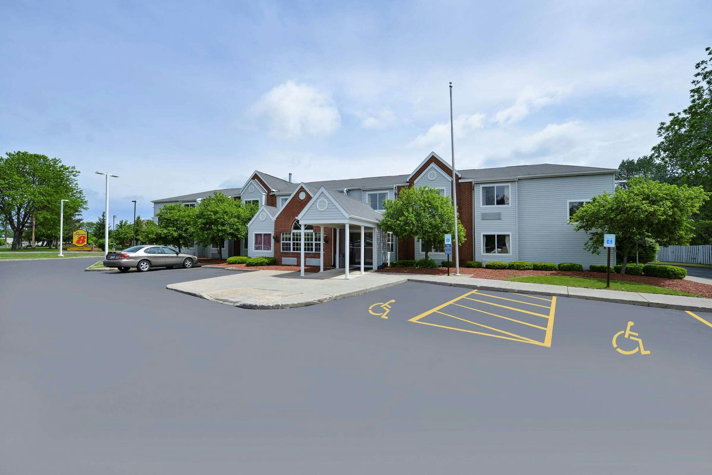 Hotel Americas Best Value Inn East Syracuse photo 1