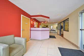 Hotel Americas Best Value Inn East Syracuse photo 5