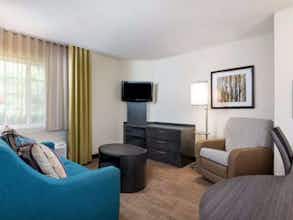 Hotel Candlewood Suites Charlotte - Arrowood, an IHG Hotel photo 4