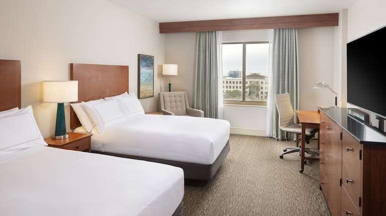 Hotel Hilton St. Petersburg Carillon Park photo 1