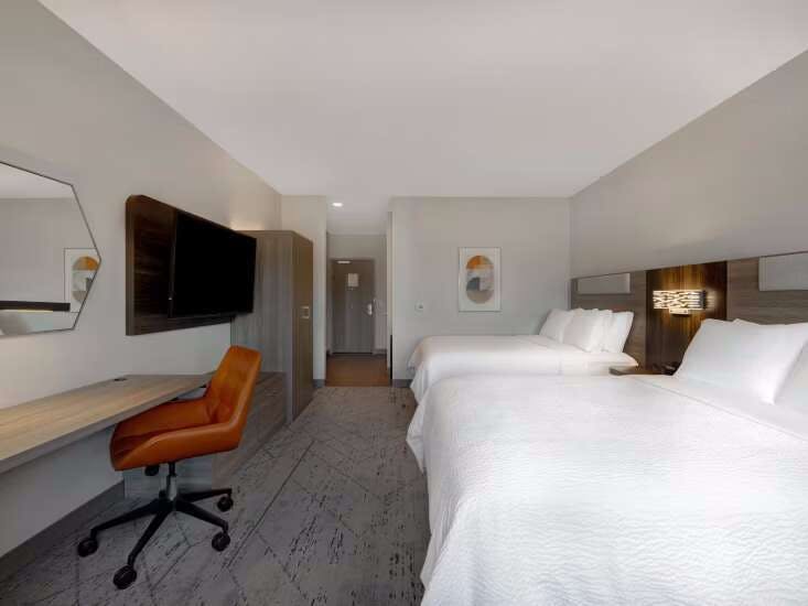 Hotel Holiday Inn Express CHINO HILLS photo 2