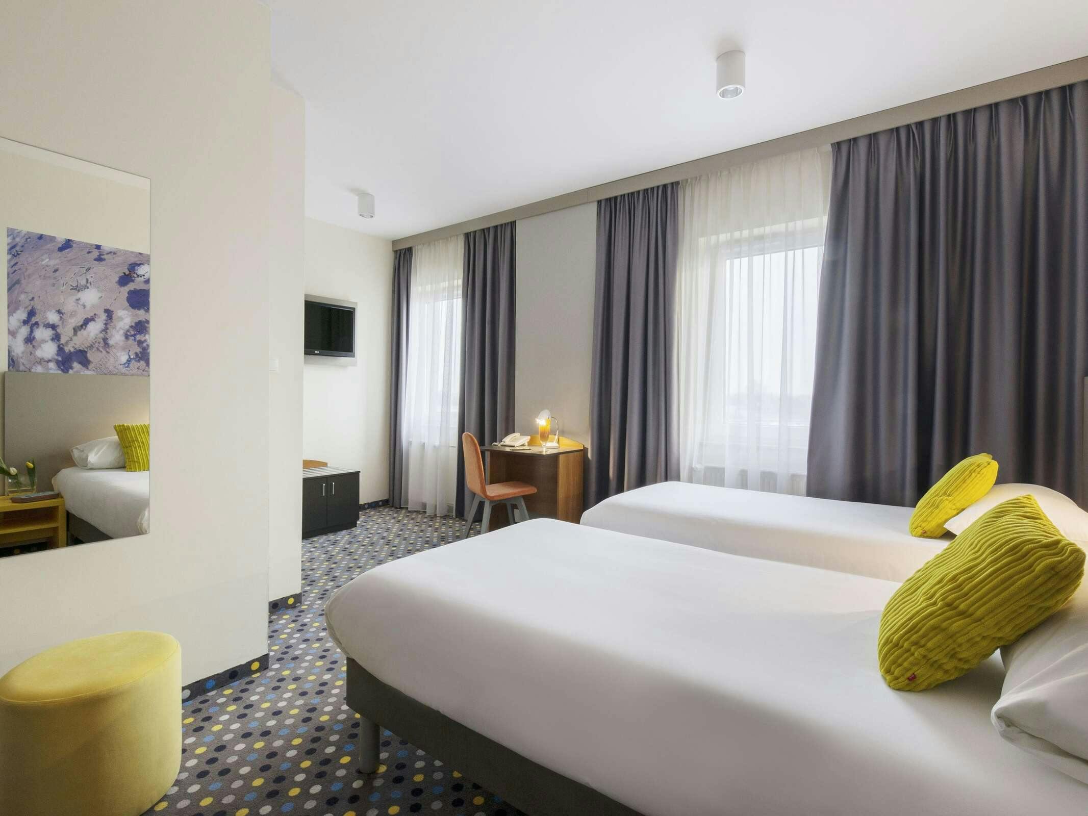 Hotel Ibis Styles Warszawa West photo 5