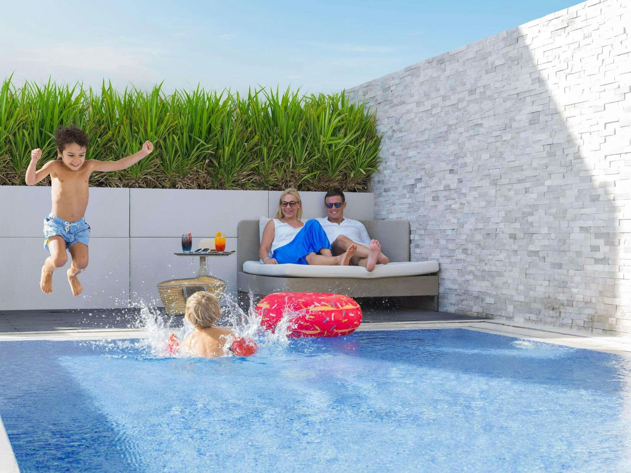 Hotel Novotel Bur Dubai photo 1