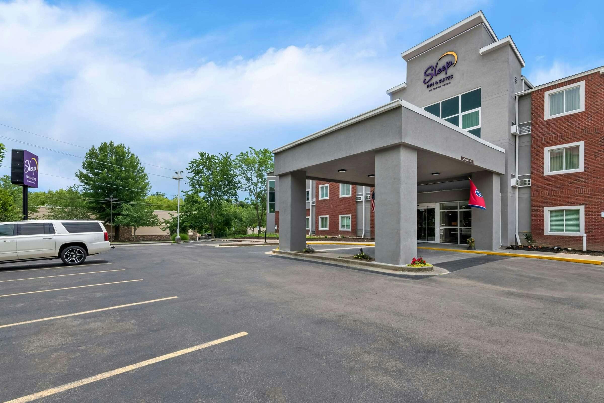 Hotel Sleep Inn & Suites Pigeon Forge - Downtown photo 1