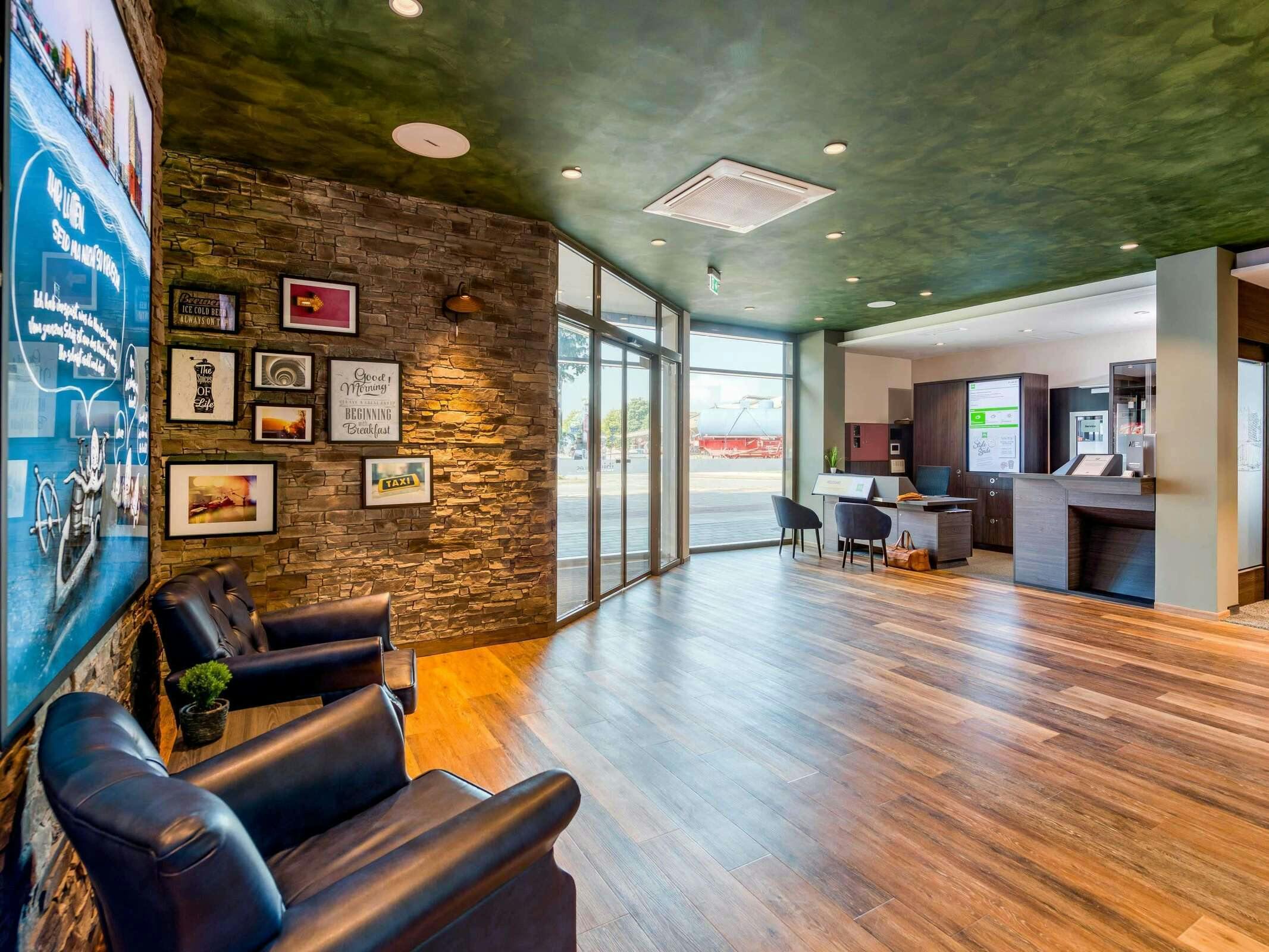 Hotel Ibis Styles Hamburg Barmbek photo 5