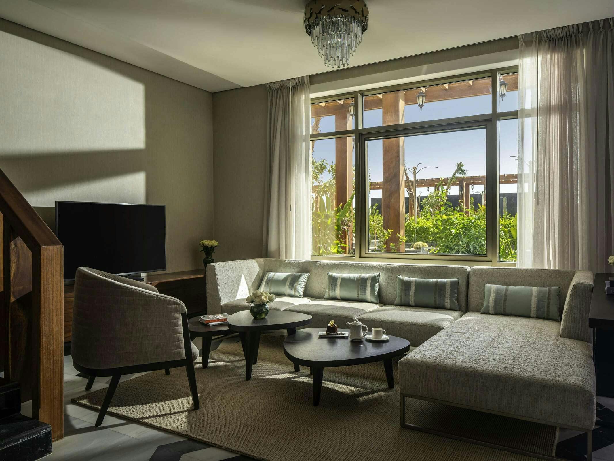 Hotel Mövenpick Hotel And Residences Riyadh photo 2