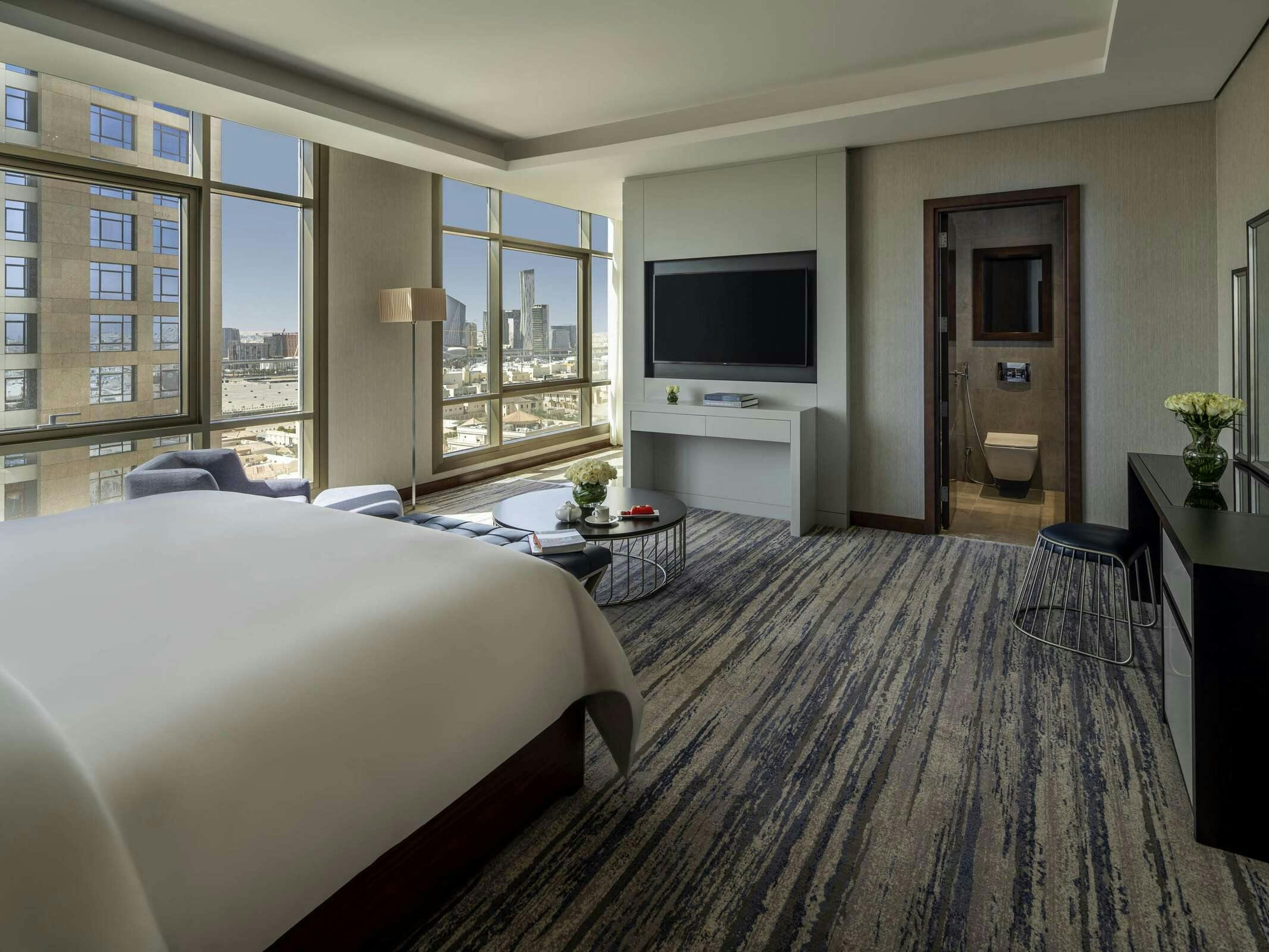 Hotel Mövenpick Hotel And Residences Riyadh photo 3