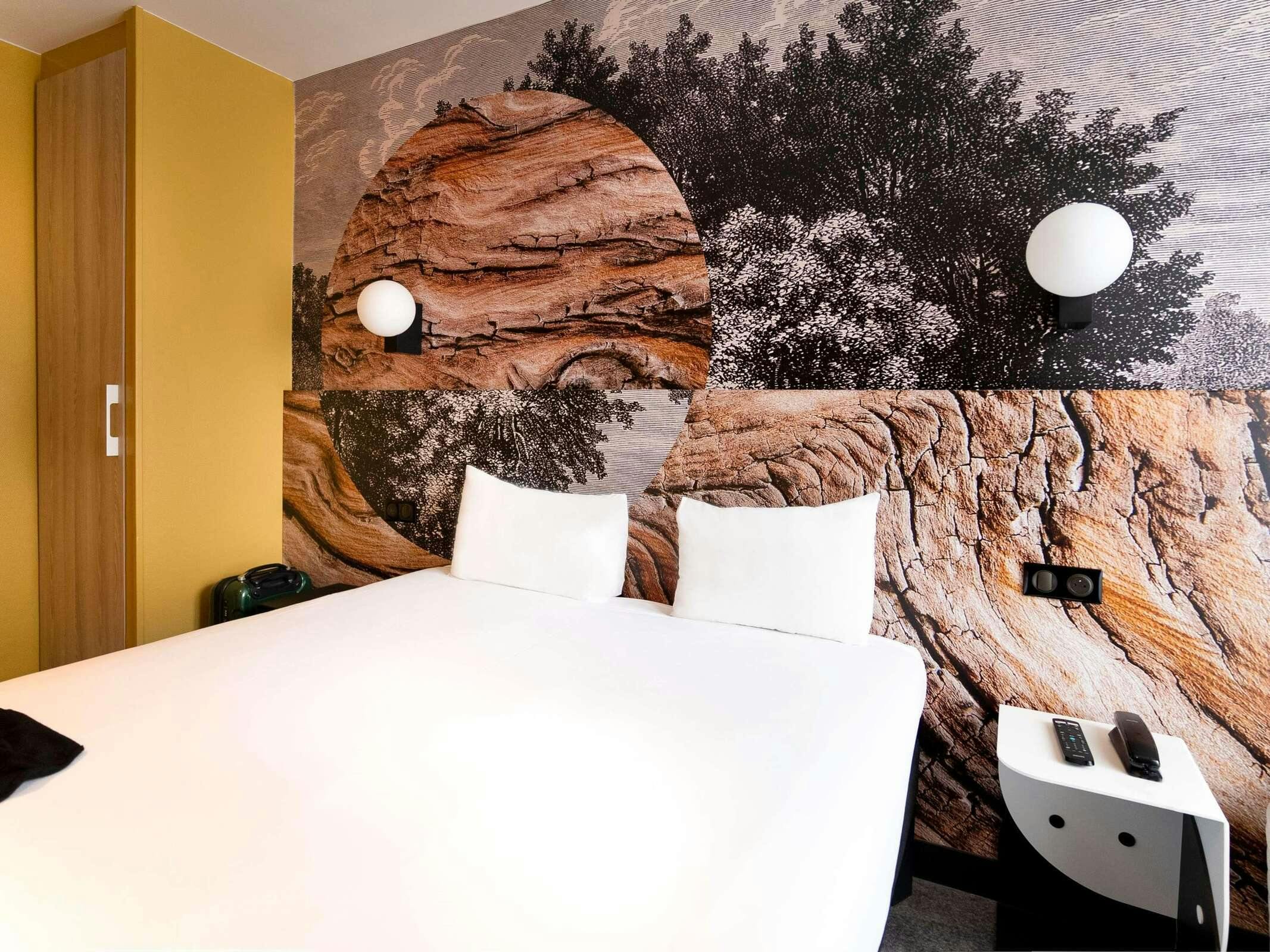 Hotel Ibis Styles Paris Montmartre Batignolles photo 3