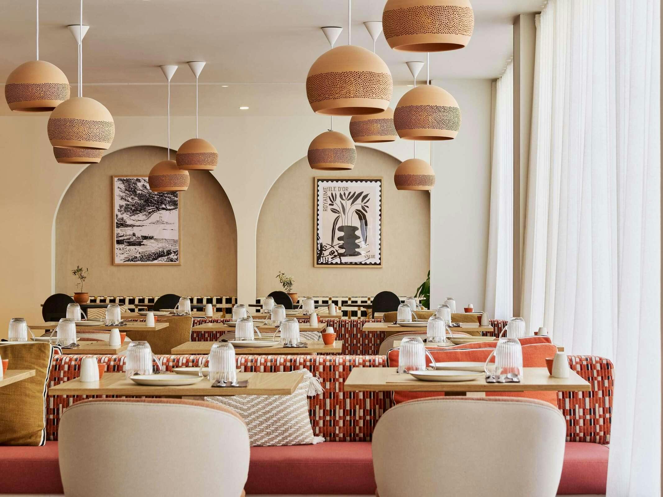 Hotel Mercure Saint Raphael Centre Plage photo 1